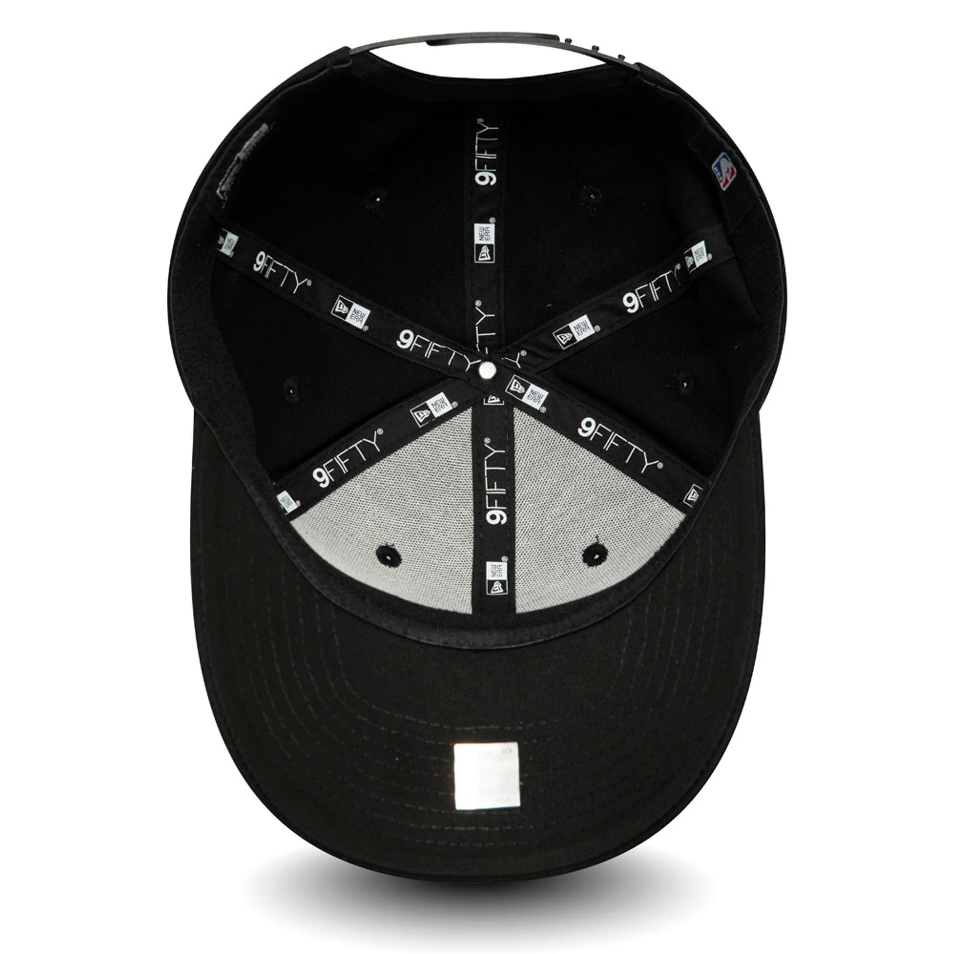 Chicago Bulls Tonal Black 9FIFTY Stretch Snap Cap - Image 2
