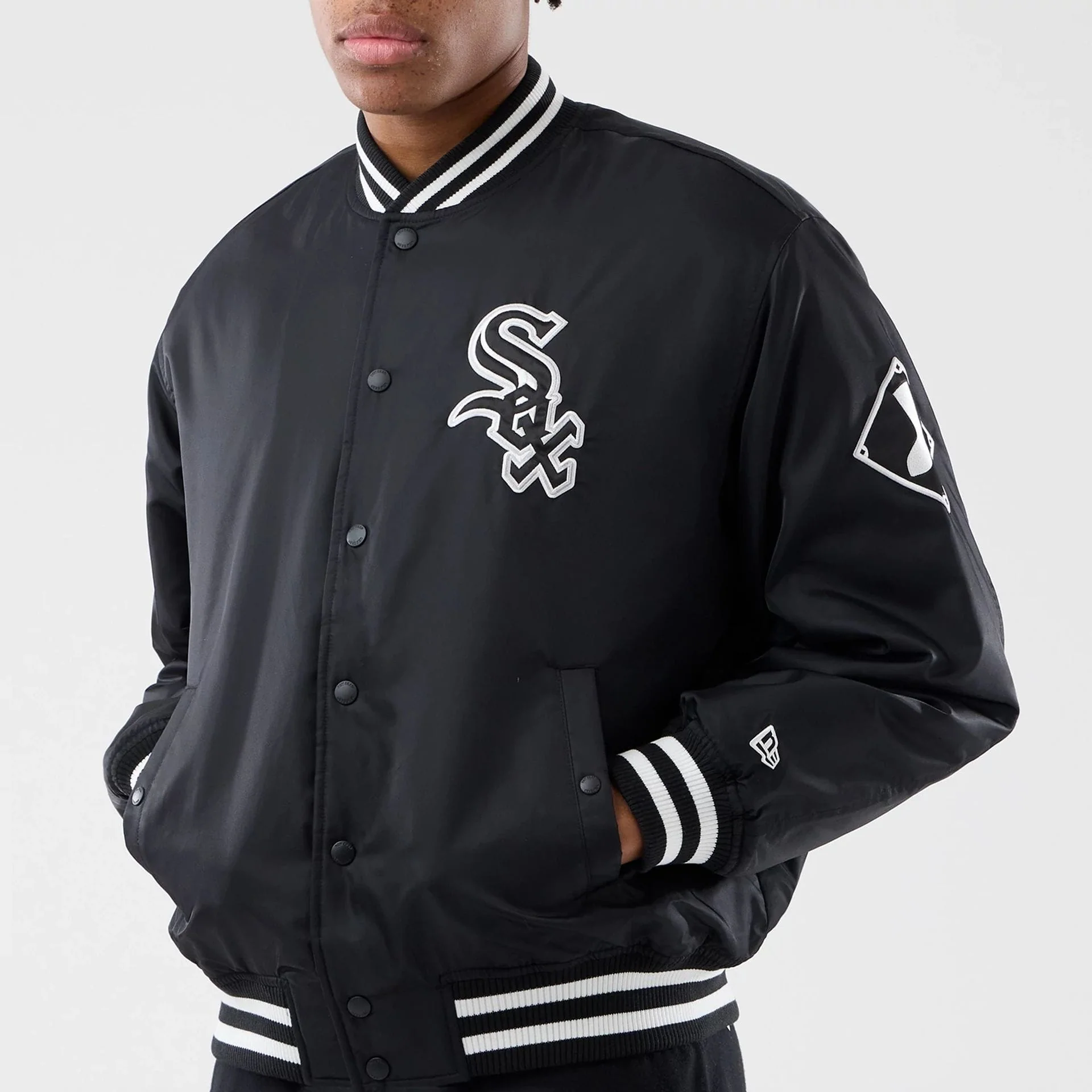 Chicago White Sox MLB Authentic Black Stadium Jacket - Image 7