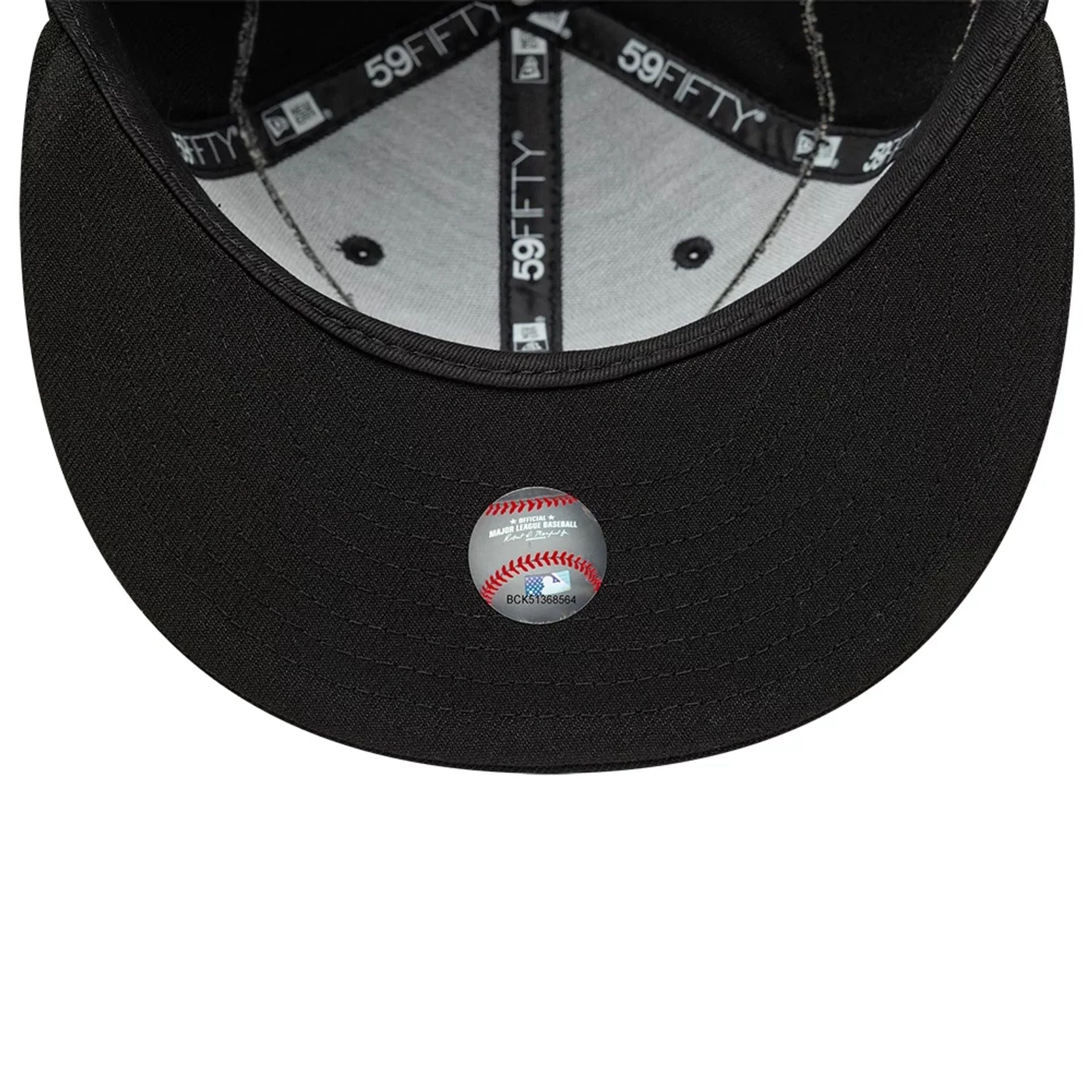 Chicago White Sox MLB Beaded Wings Black 59FIFTY Fitted Cap - Image 7