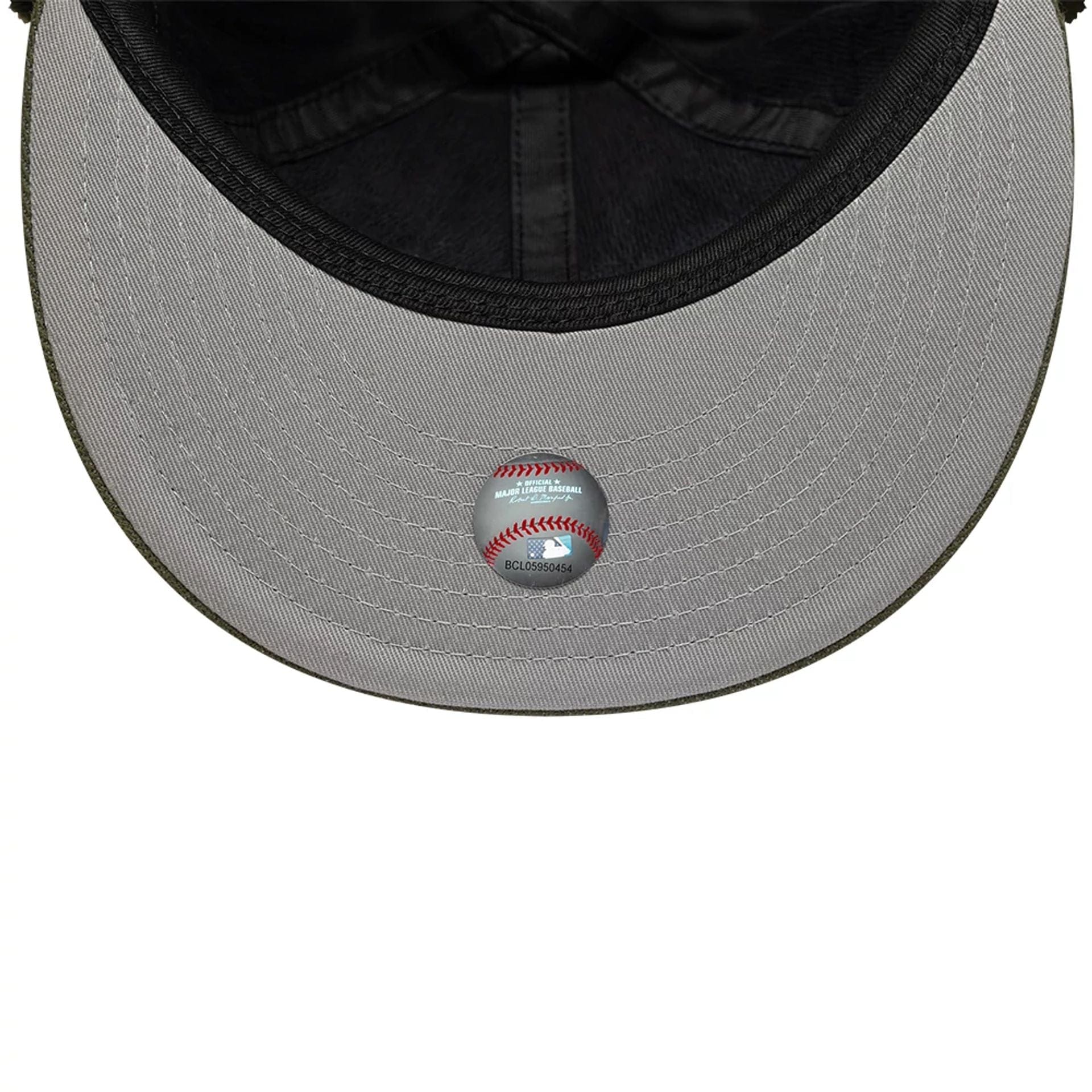 Chicago White Sox MLB Camo Green Retro Crown 59FIFTY Fitted Cap - Image 3