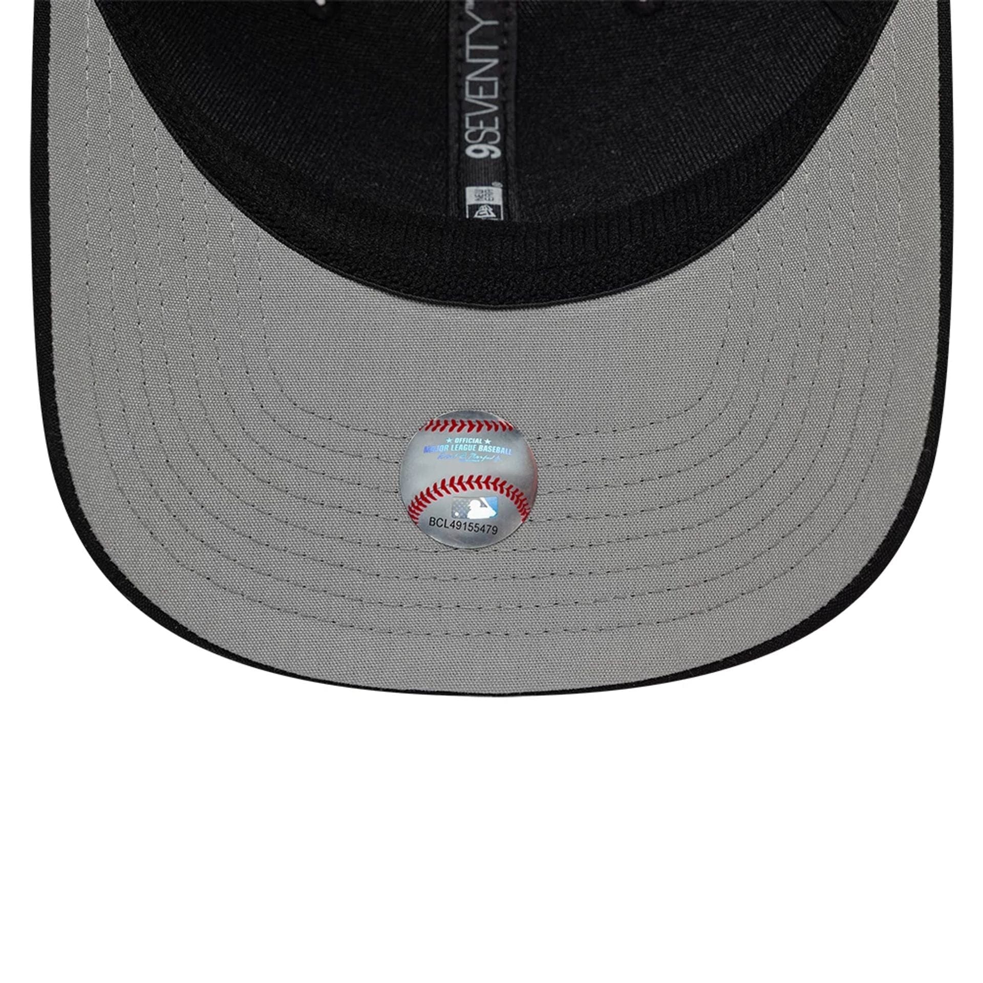 Chicago White Sox MLB Circles Black 9SEVENTY Stretch Snap Adjustable Cap - Image 2
