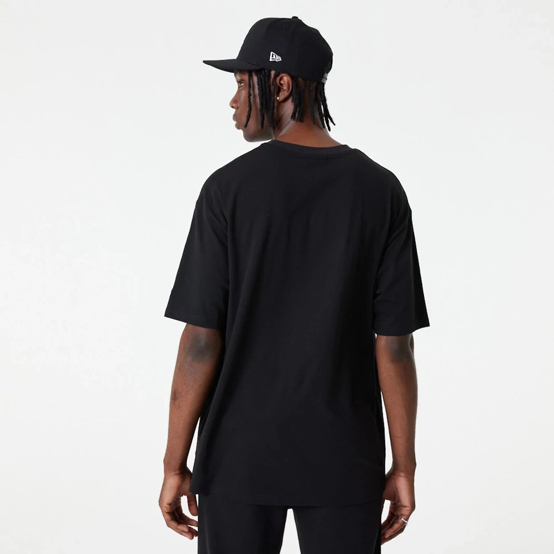 Chicago White Sox MLB Essential Black Oversized T-Shirt - Image 5