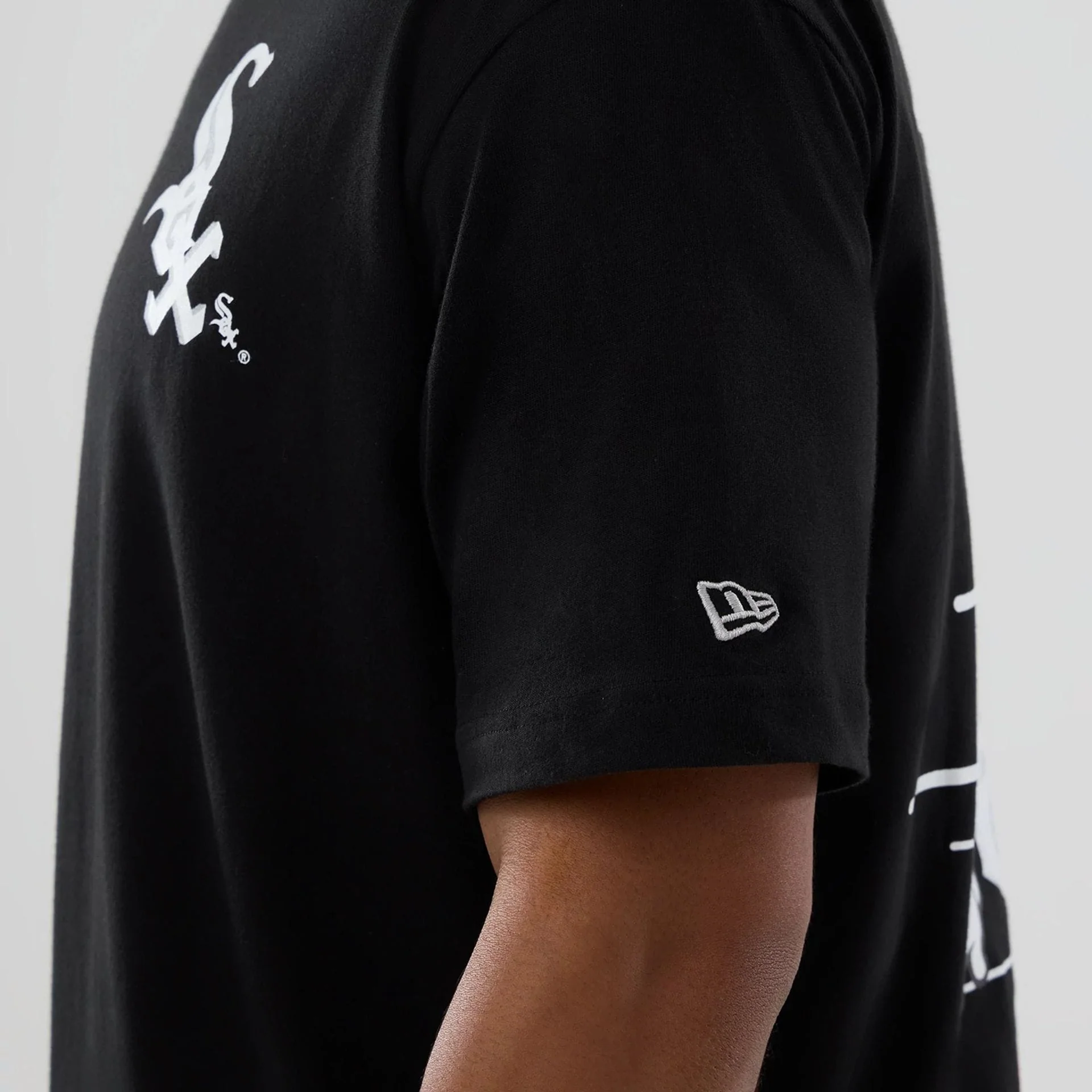 Chicago White Sox MLB Graphic Black T-Shirt - Image 5