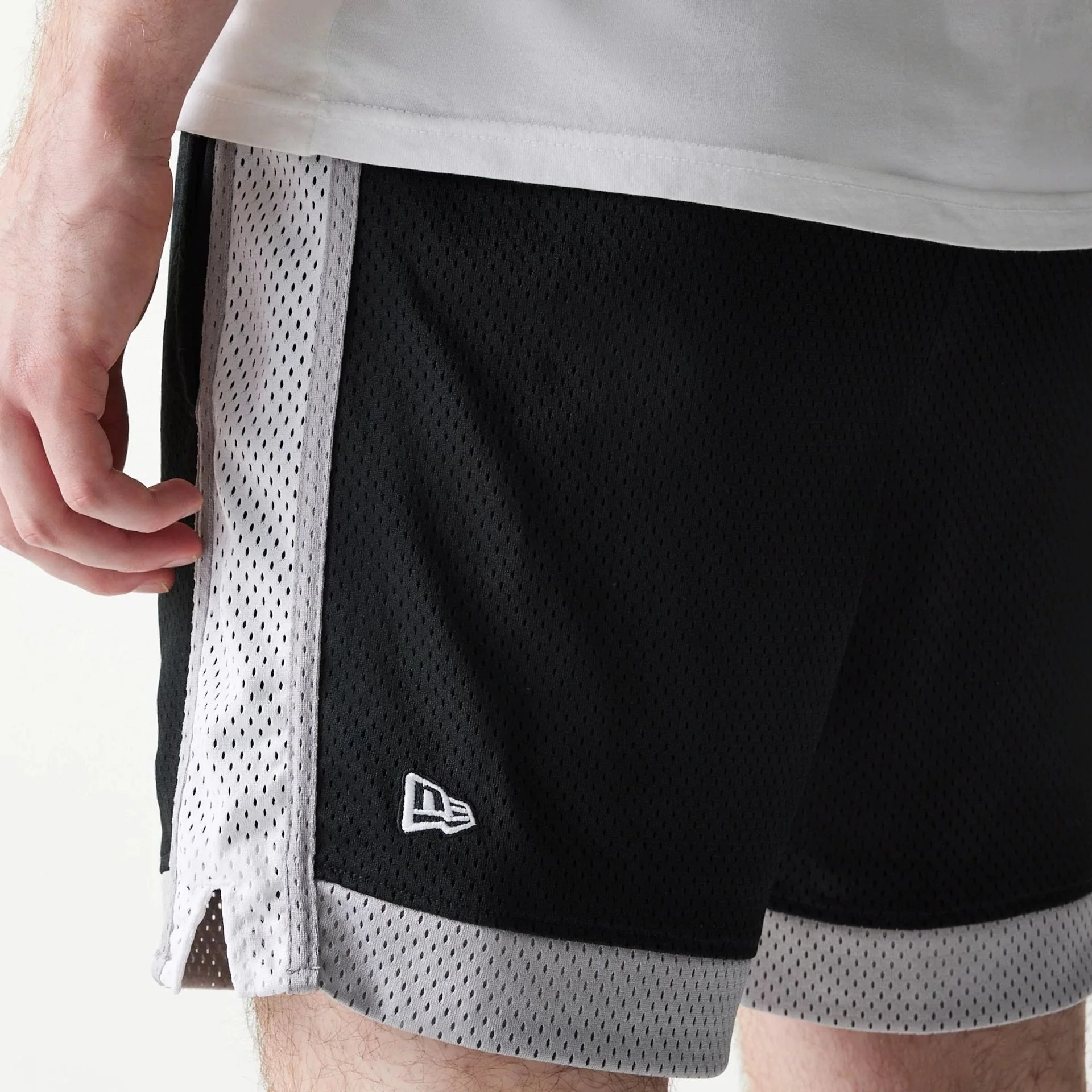 Chicago White Sox MLB Sport Classic Black Shorts - Image 4