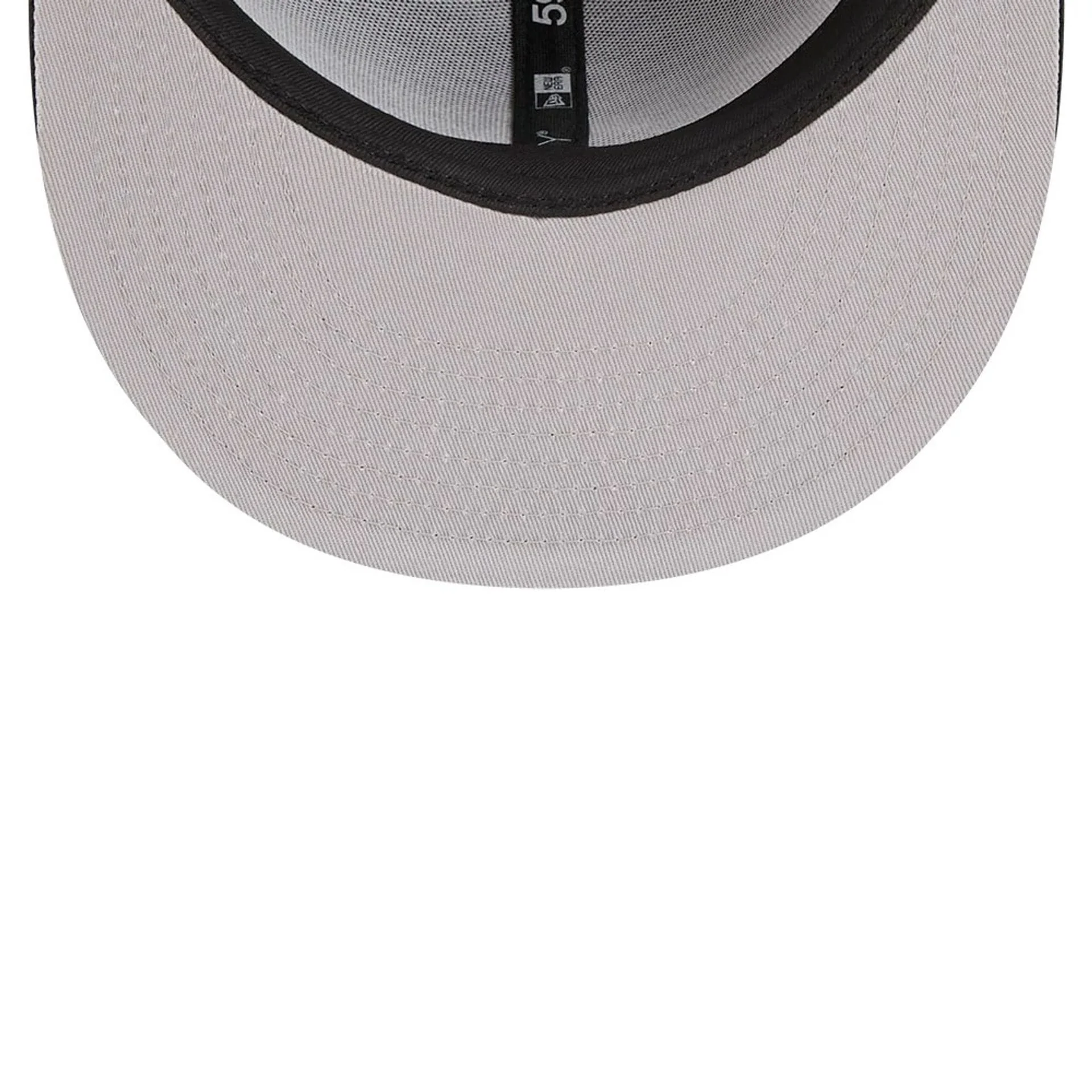 Chicago White Sox MLB X Looney Tunes Bugs Bunny Black 59FIFTY Fitted Cap - Image 2