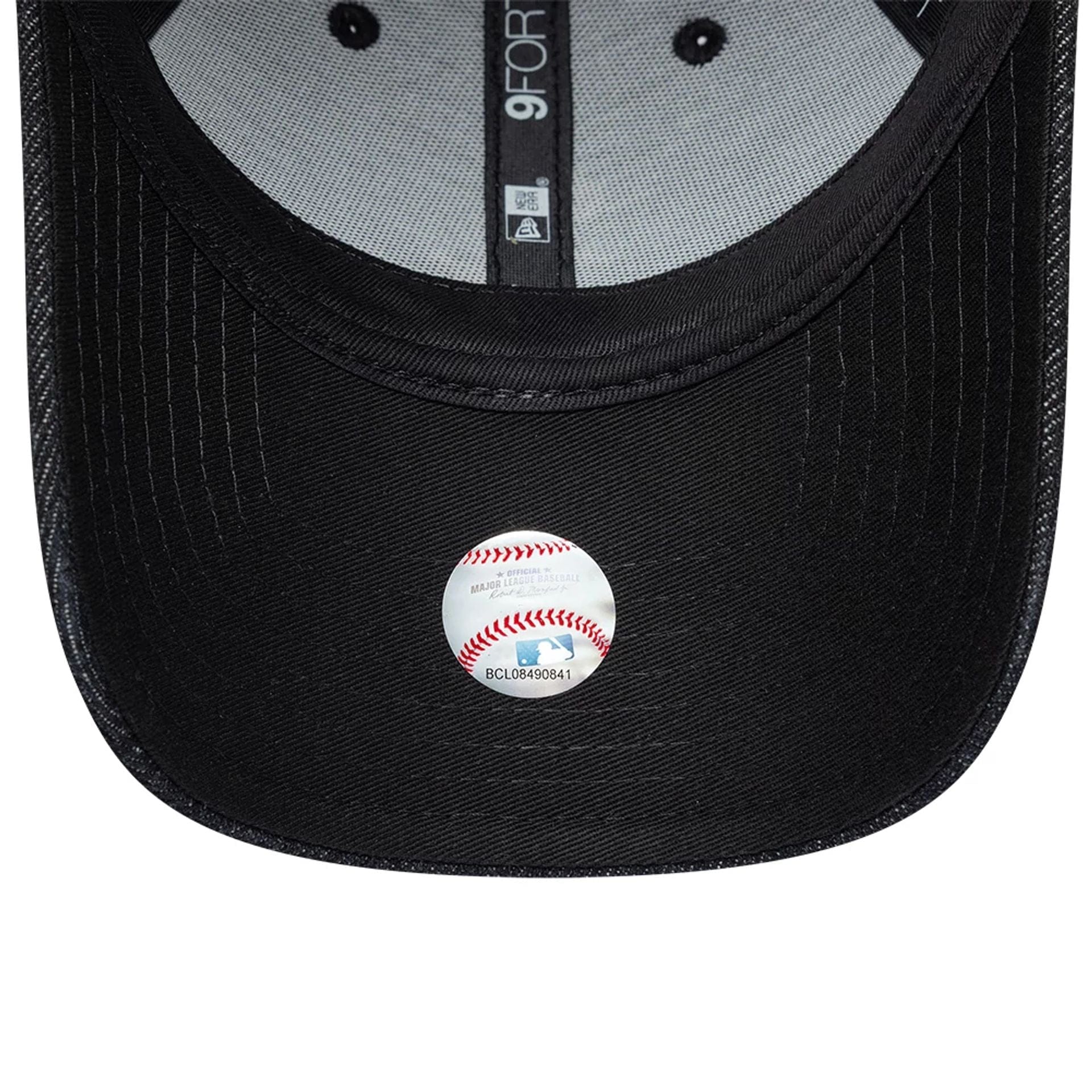 Chicago White Sox Womens MLB Denim Black 9FORTY Bowback Adjustable Cap - Image 7