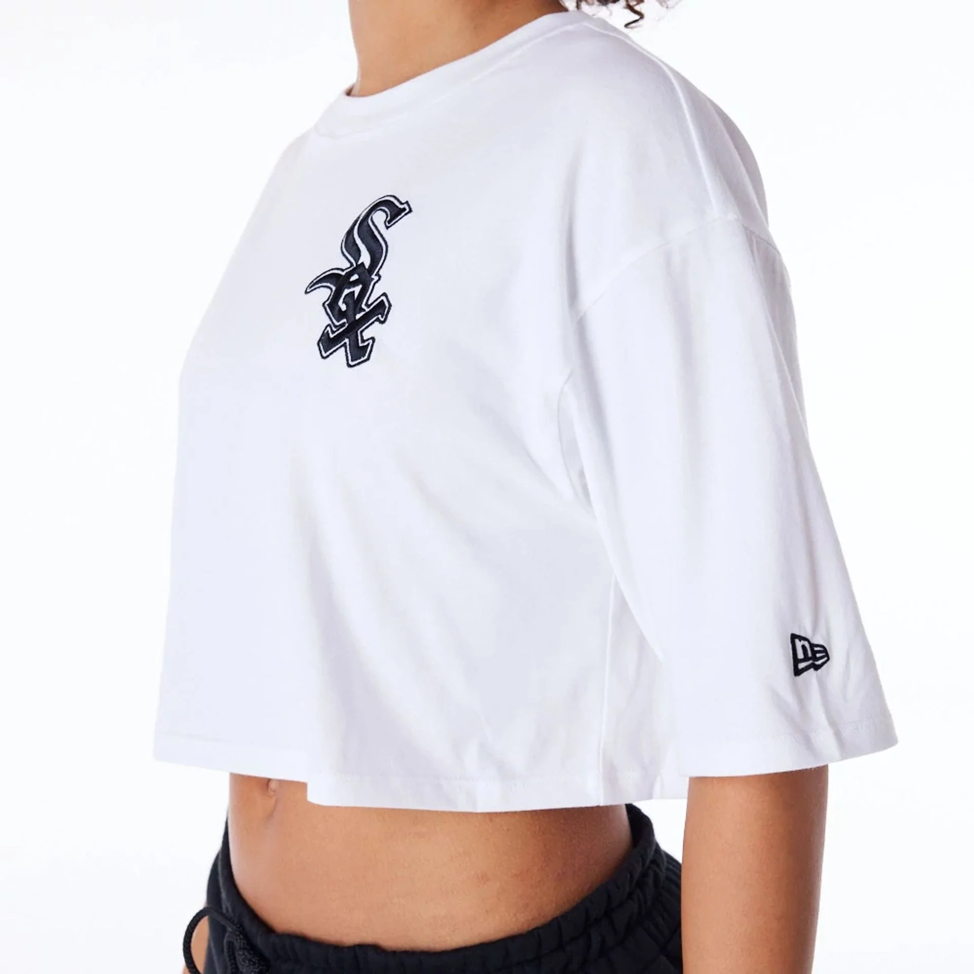 Chicago White Sox Womens MLB Lifestyle White Crop T-Shirt - Image 4