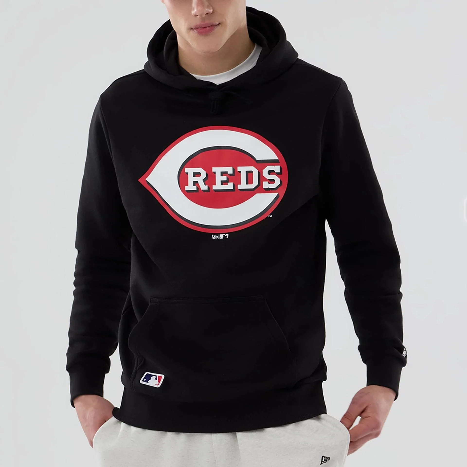 Cincinnati Reds MLB Black Pullover Hoodie - Image 3