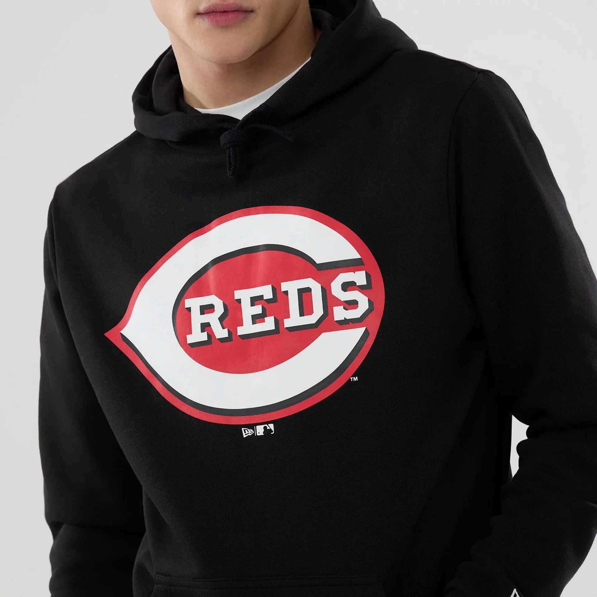 Cincinnati Reds MLB Black Pullover Hoodie - Image 4