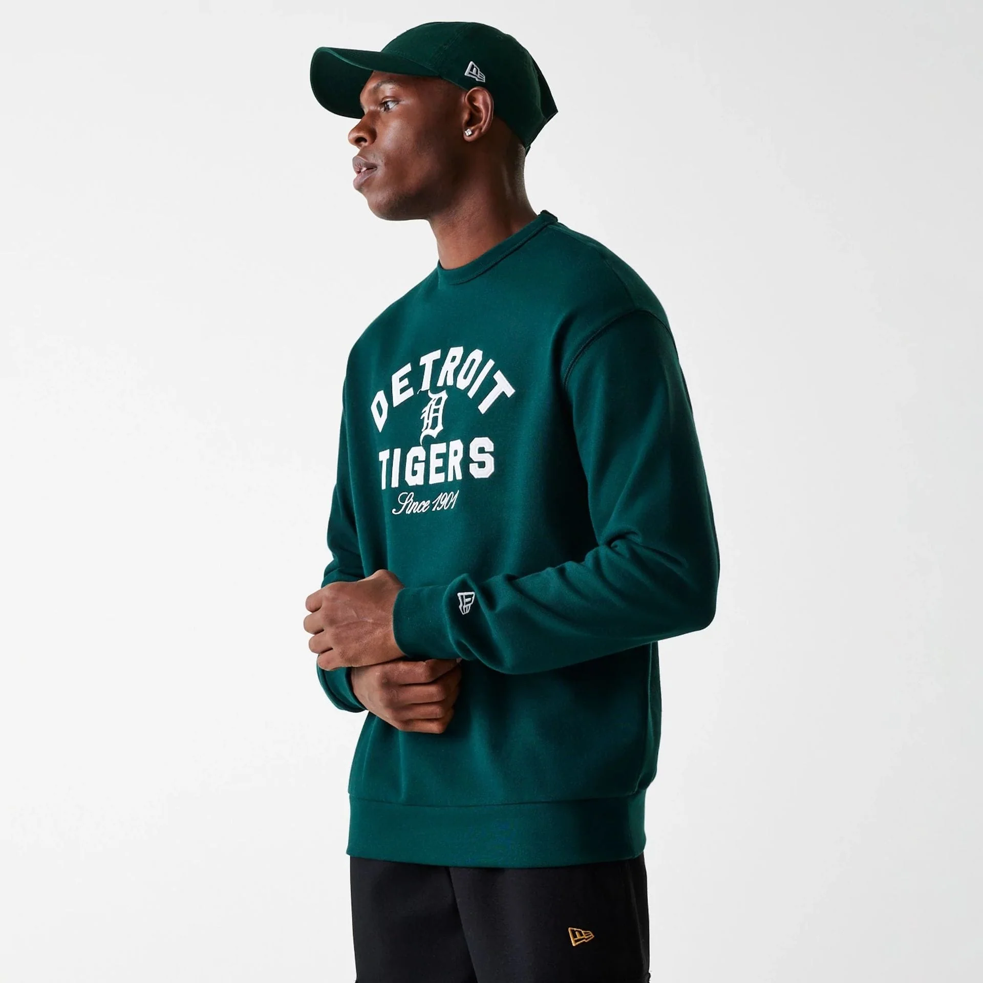 Detroit Tigers MLB Heritage Dark Green Oversized Crew Neck Sweater - Image 3