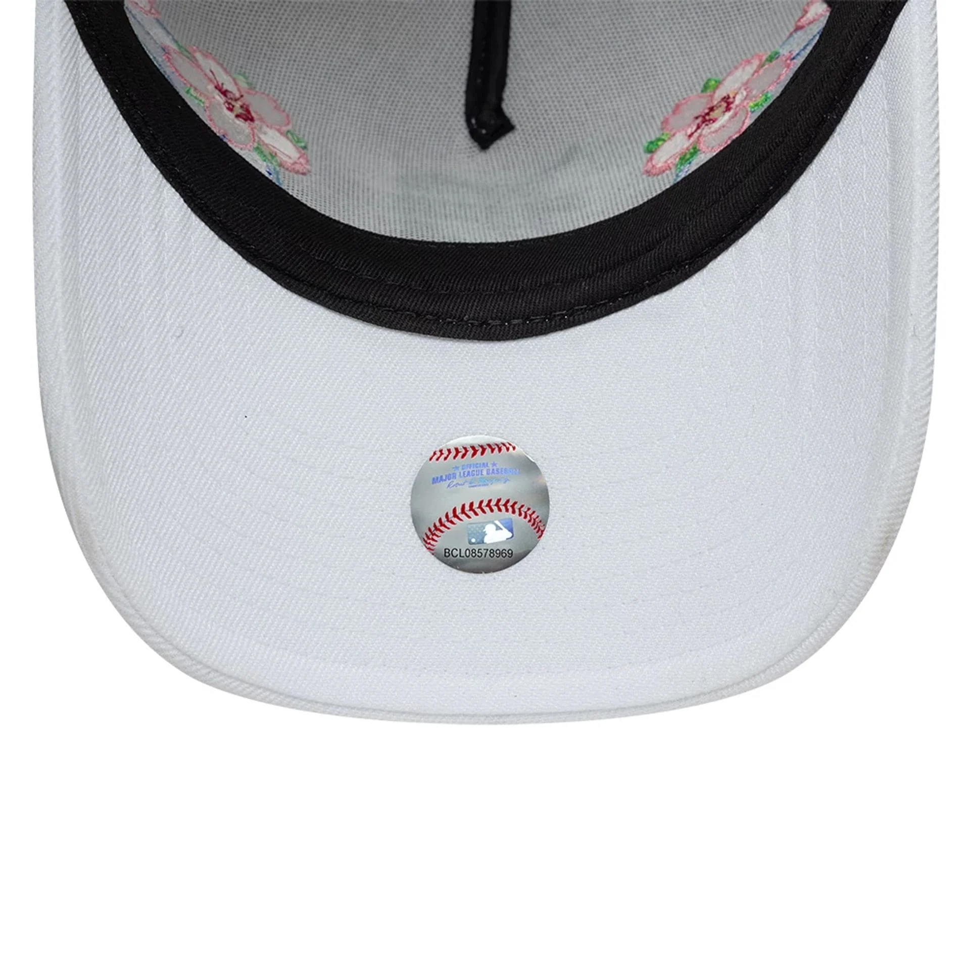 Detroit Tigers MLB Sakura White 9FORTY A-Frame Adjustable Cap - Image 7