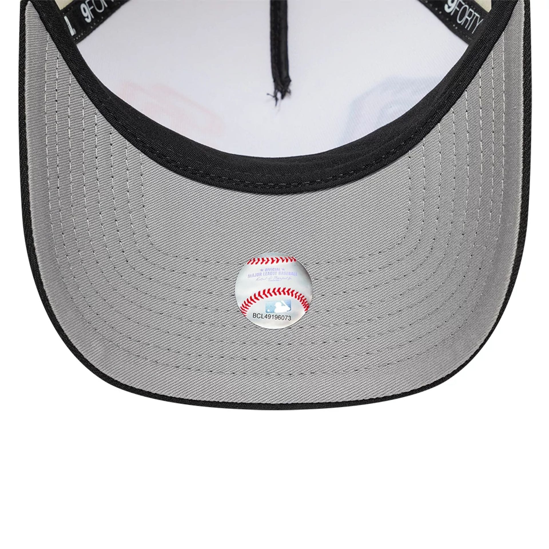 Dueling League MLB Mexico City Series 2026 White 9FORTY A-Frame Adjustable Cap - Image 2