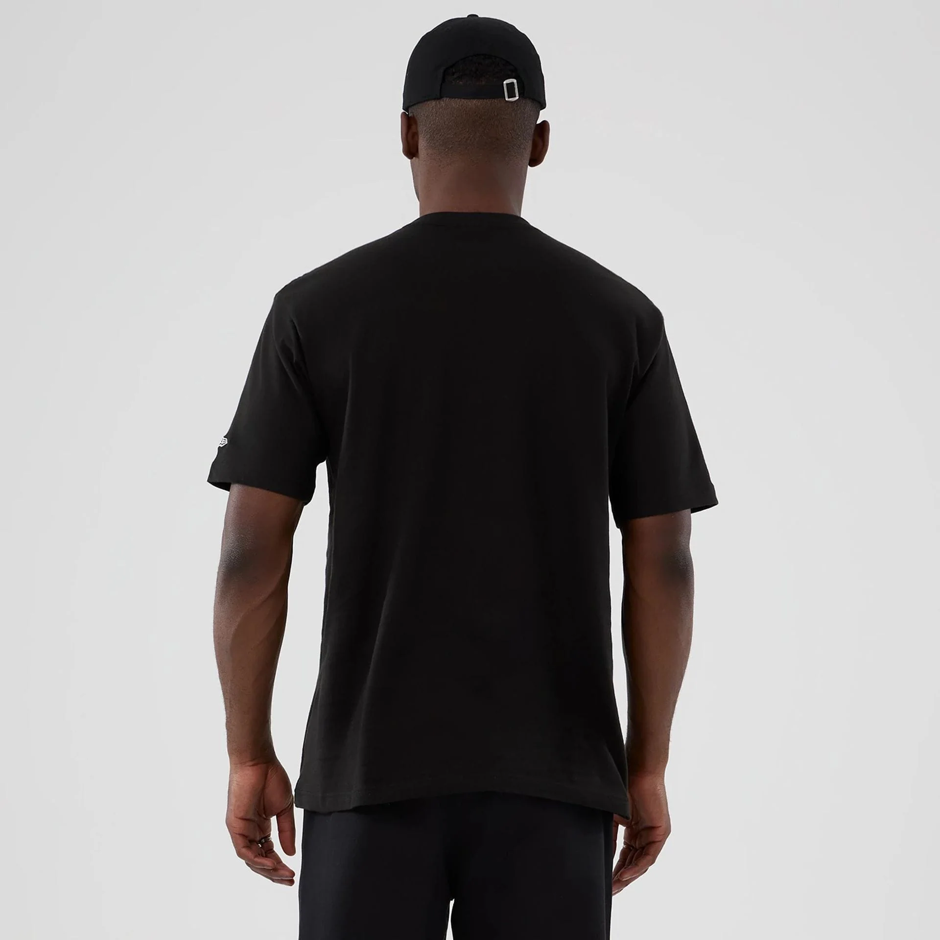 Friends Turkey Head Lifestyle Graphic Black T-Shirt - Image 2