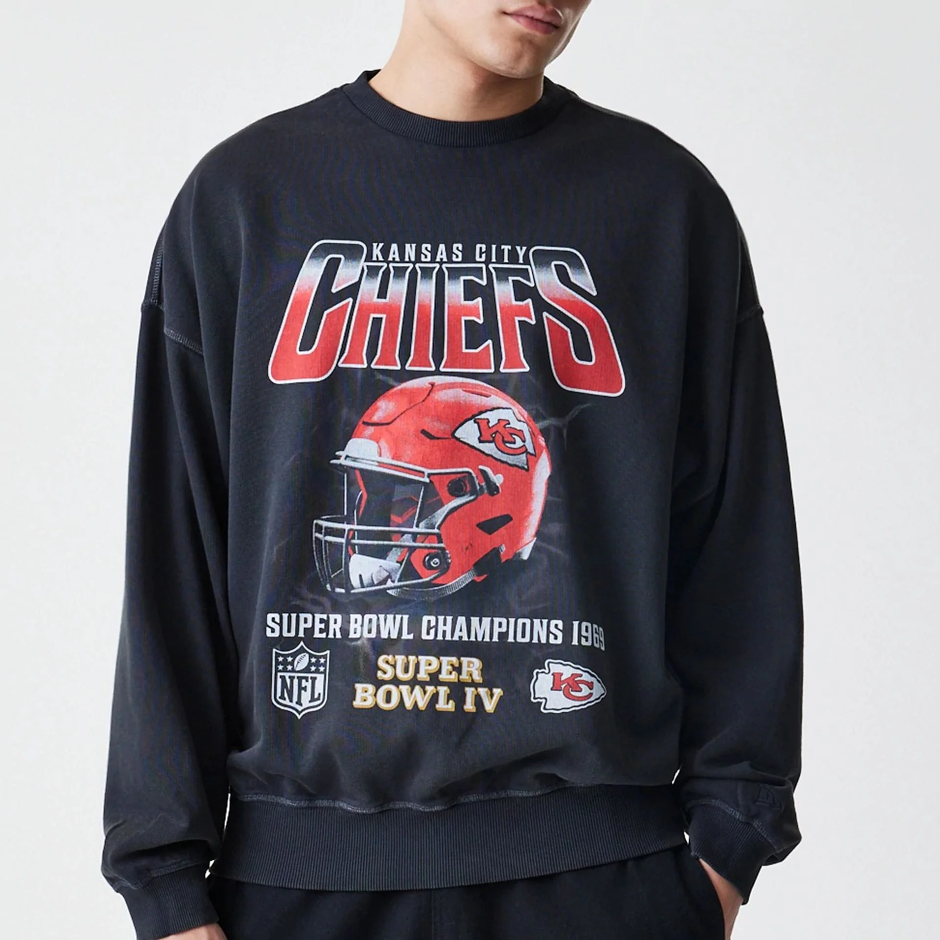 Kansas City Chiefs NFL Washed Boxy Black Oversized Crew Neck Sweater - Image 3