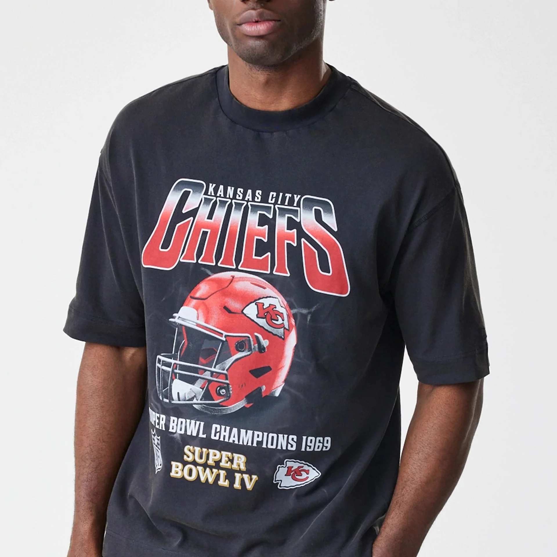 Kansas City Chiefs NFL Washed Boxy Black Oversized T-Shirt - Image 3