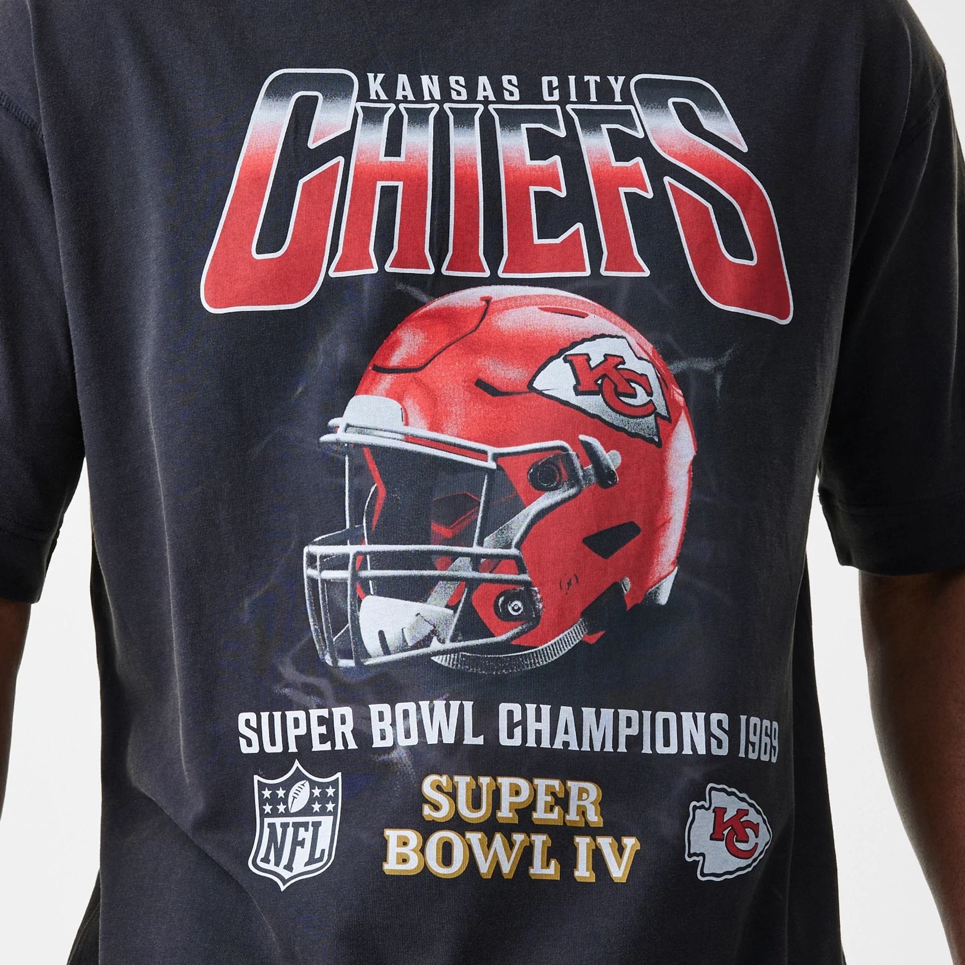 Kansas City Chiefs NFL Washed Boxy Black Oversized T-Shirt - Image 4