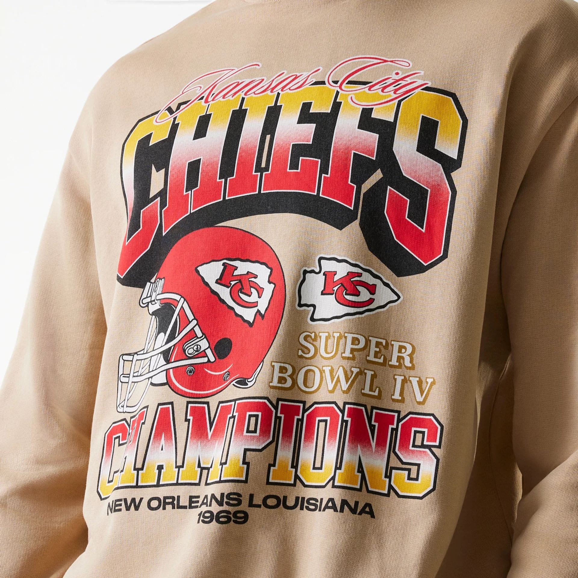 Kansas City Chiefs NFL Washed Super Bowl Beige Oversized Crew Neck Sweater - Image 4
