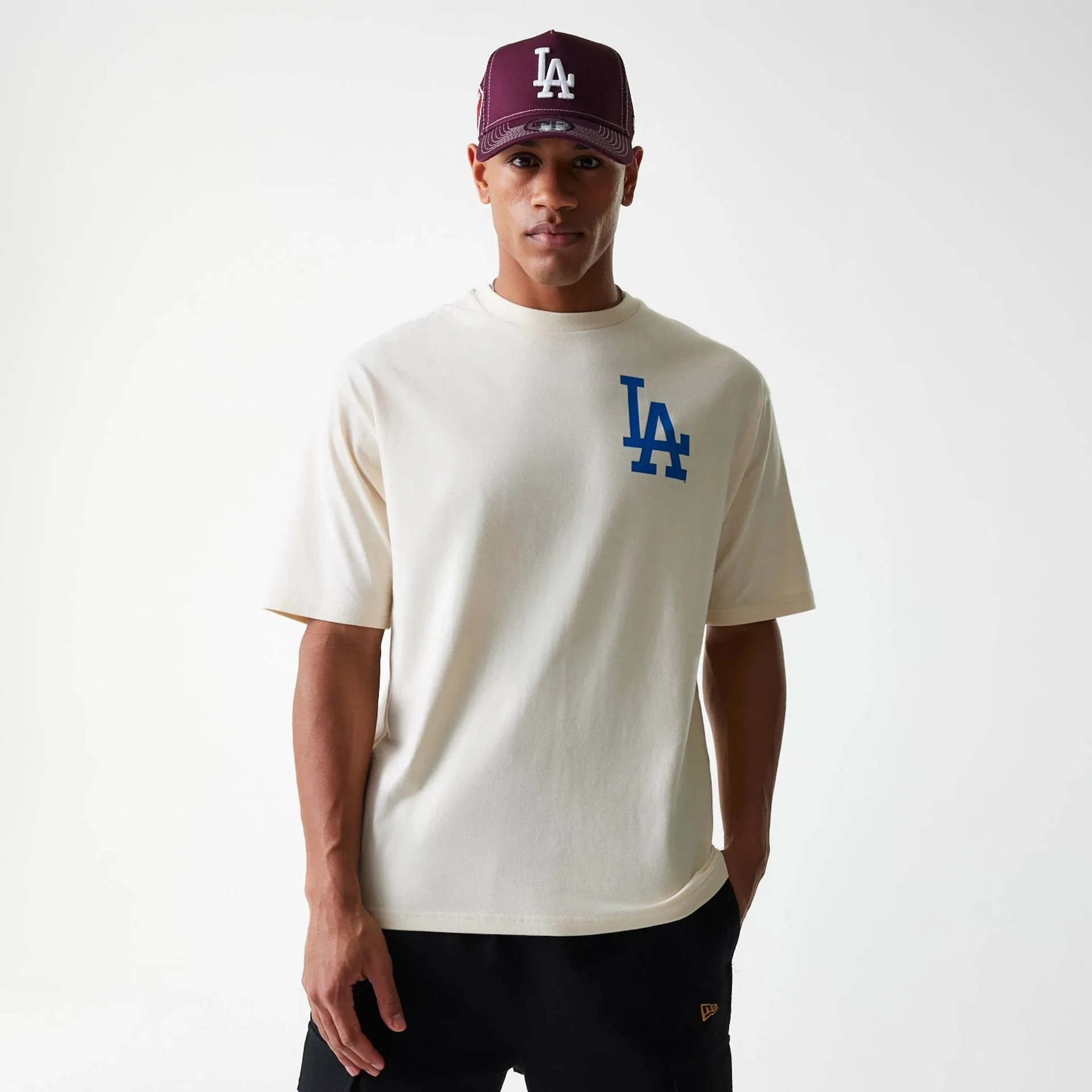 LA Dodgers MLB Baseball Graphic Light Beige Oversized T-Shirt - Image 3