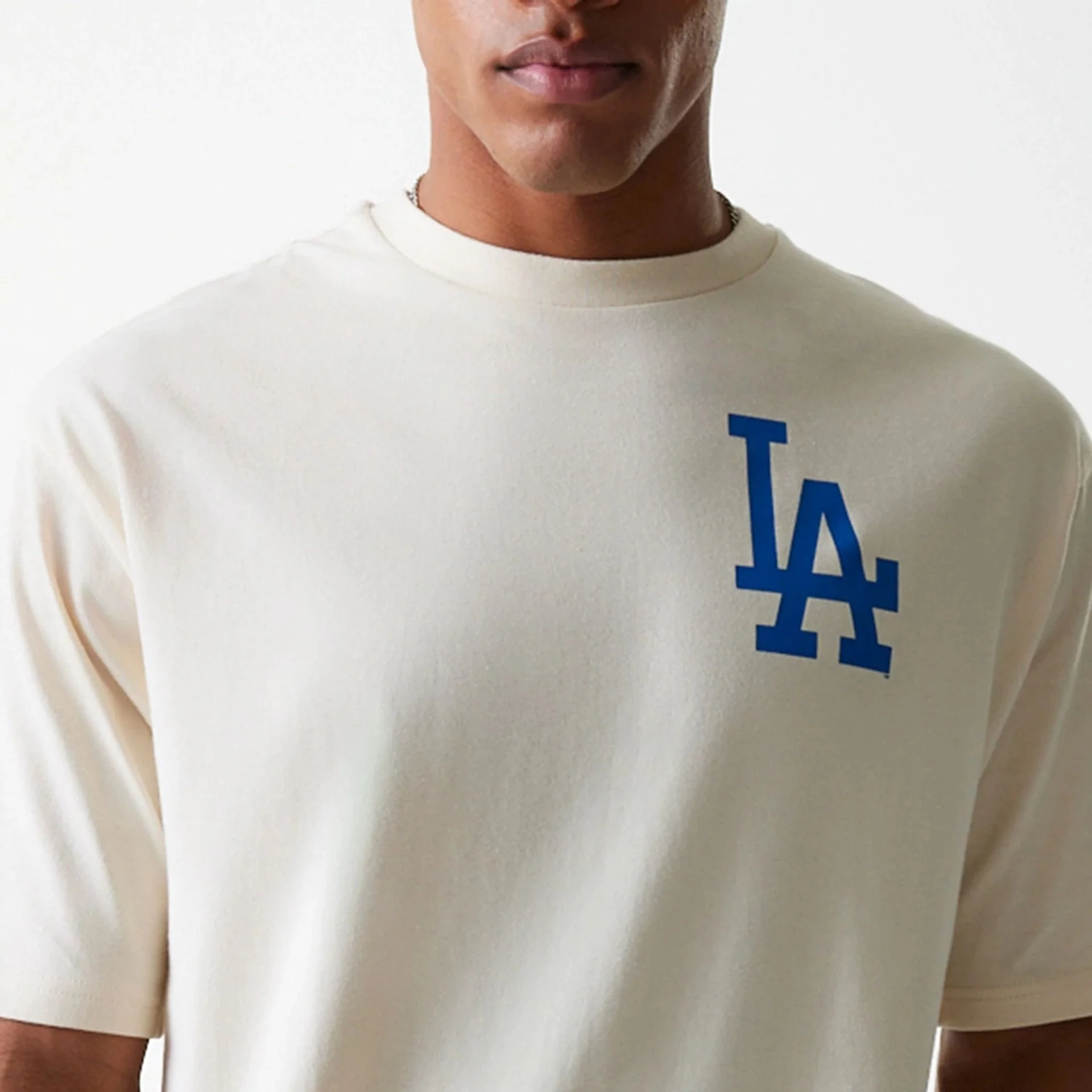 LA Dodgers MLB Baseball Graphic Light Beige Oversized T-Shirt - Image 5