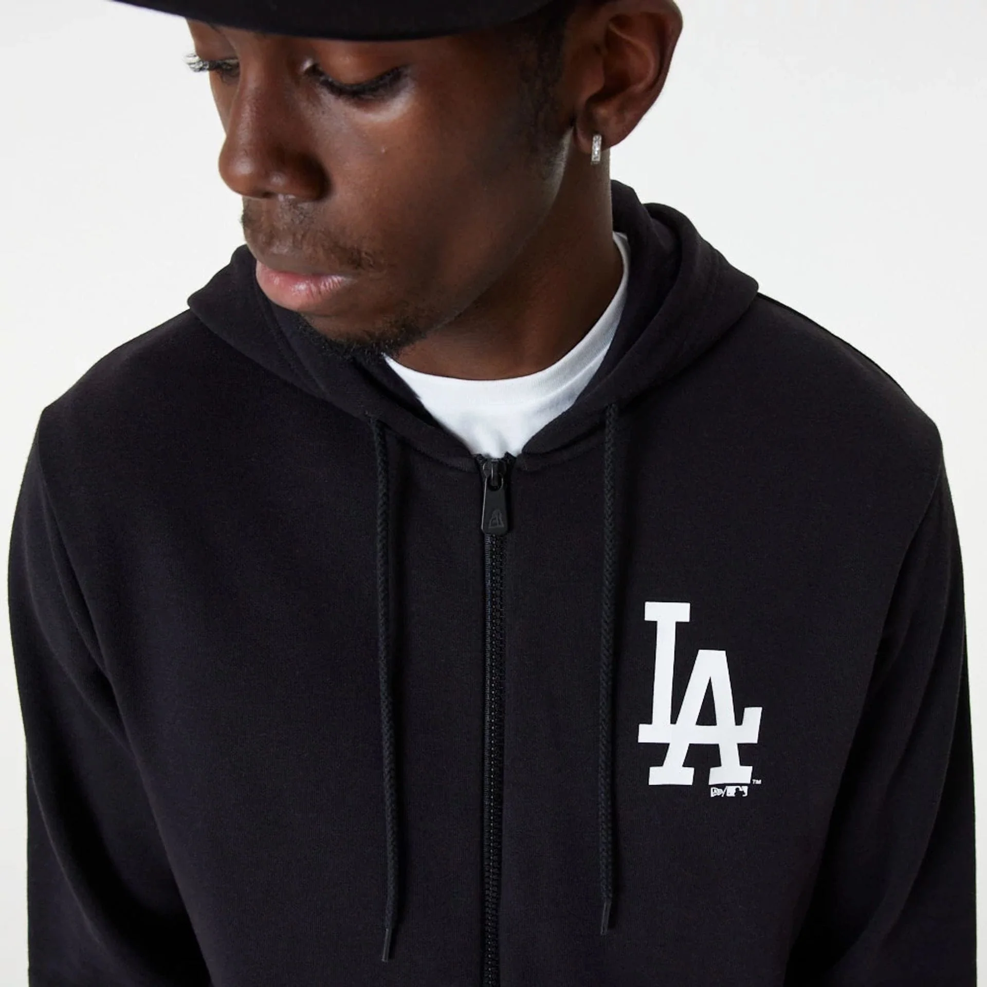 LA Dodgers MLB Essential Black Full Zip Hoodie - Image 3