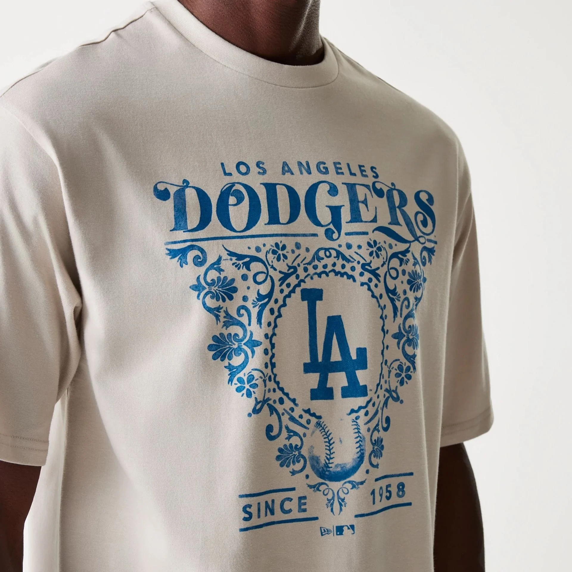 LA Dodgers MLB Floral Graphic Cream Oversized T-Shirt - Image 3