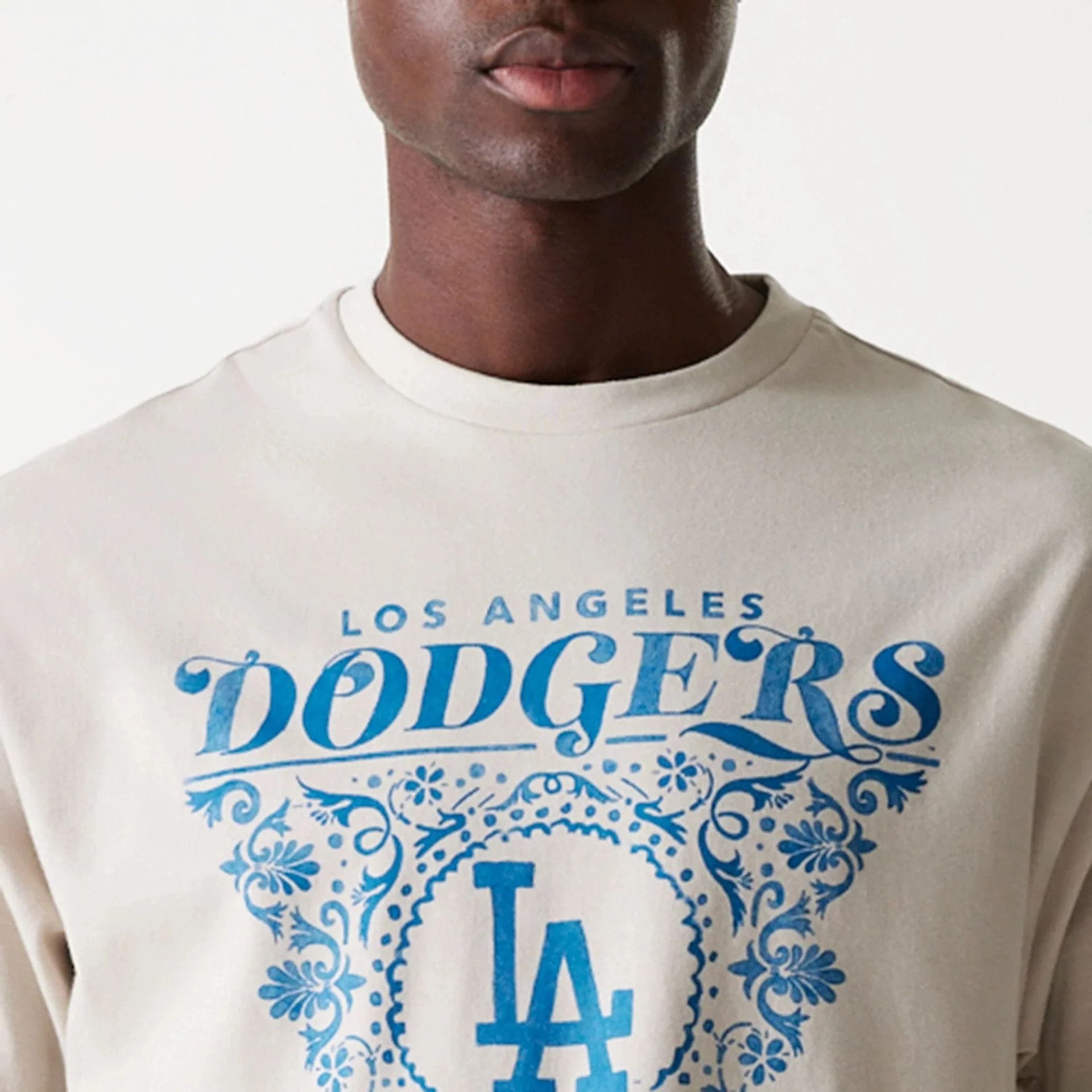 LA Dodgers MLB Floral Graphic Cream Oversized T-Shirt - Image 6