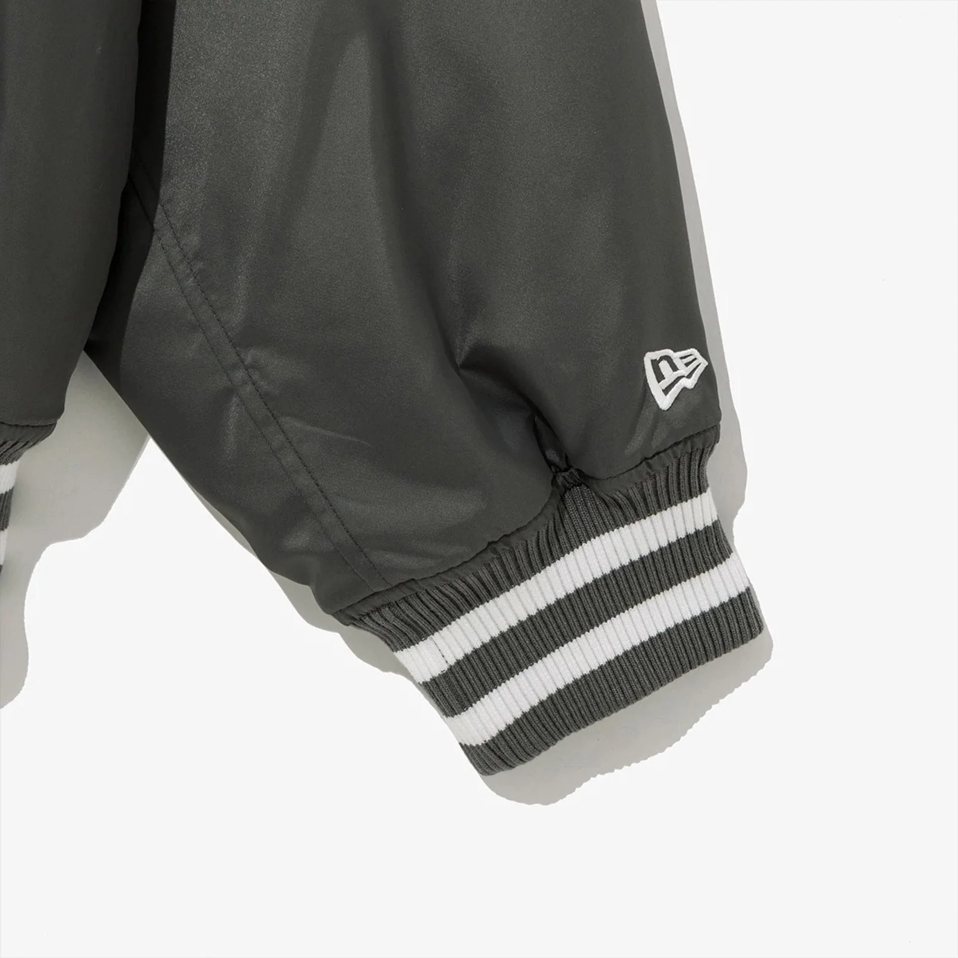 LA Dodgers MLB Grey Stadium Jacket - Image 14