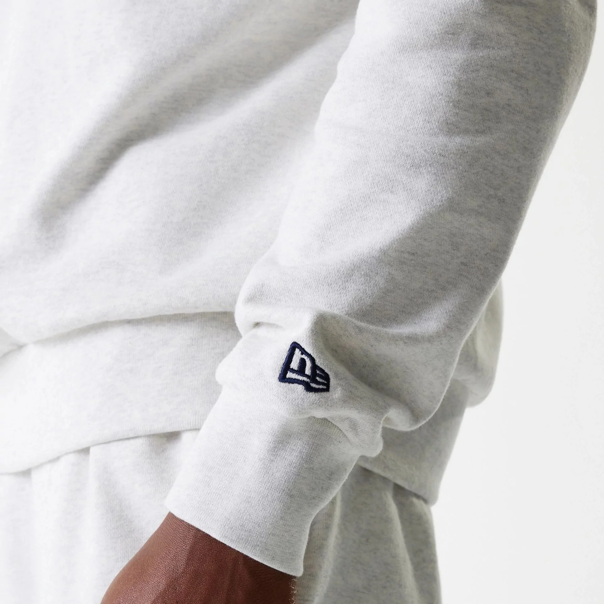 LA Dodgers MLB Heritage Pastel Grey Oversized Crew Neck Sweater - Image 6