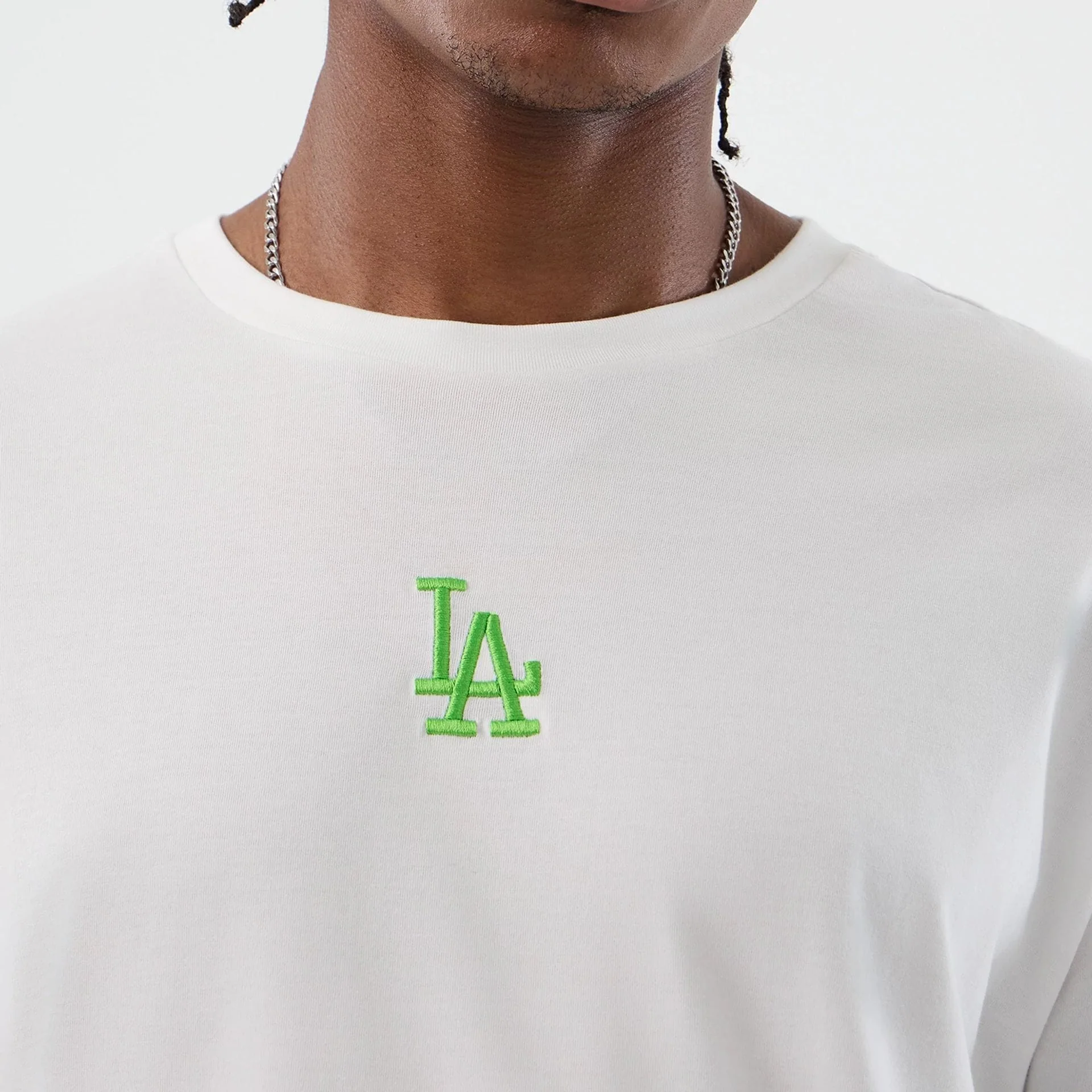 LA Dodgers MLB League Essential White Oversized T-Shirt - Image 5