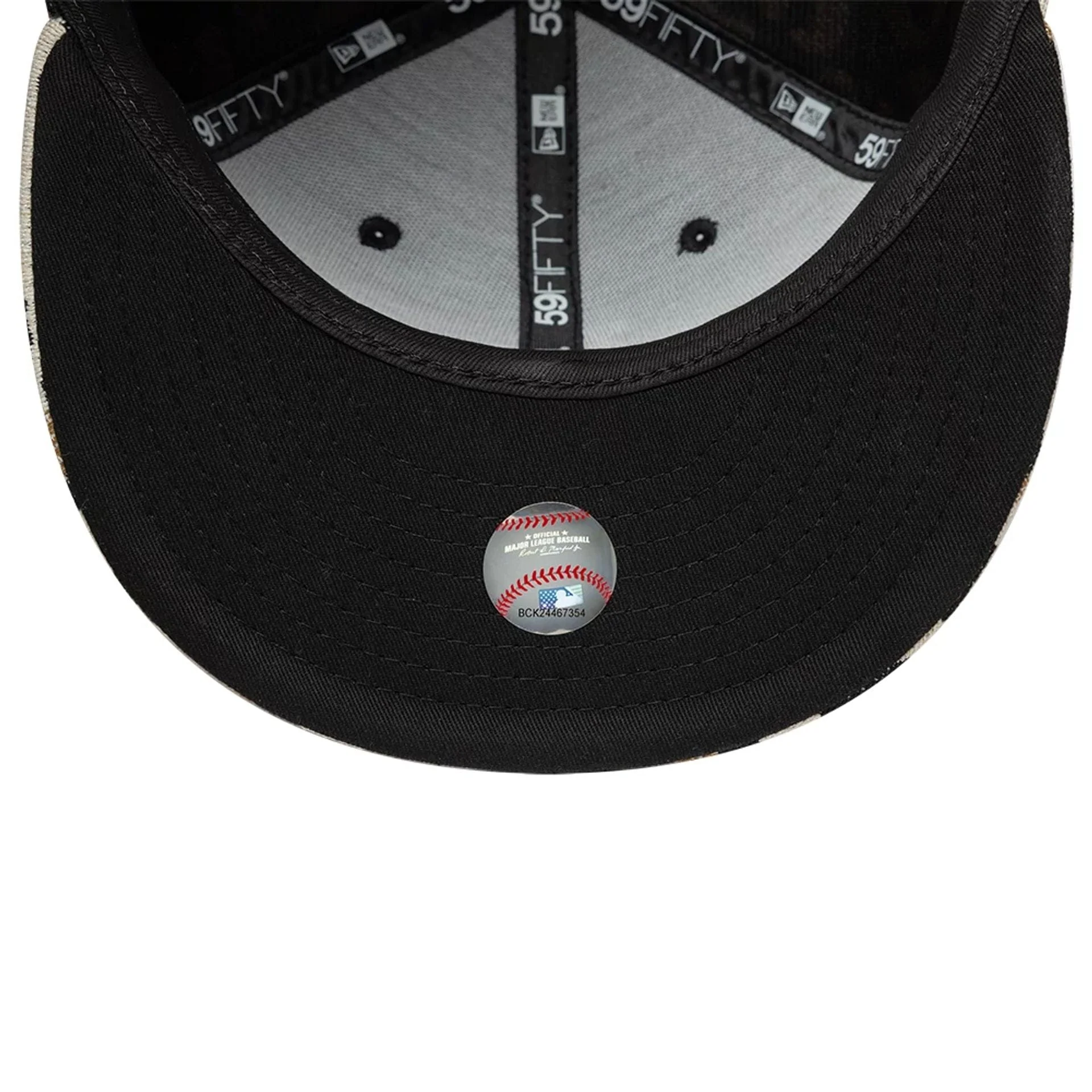 LA Dodgers MLB Leopard Black 59FIFTY Fitted Cap - Image 2