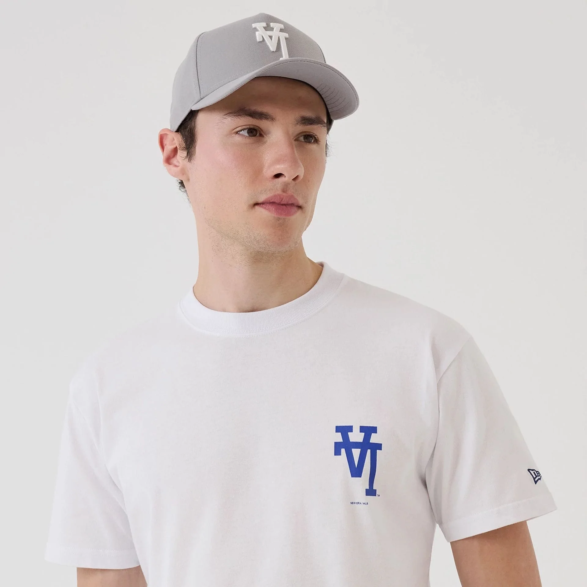 LA Dodgers MLB Upside Down White T-Shirt - Image 7