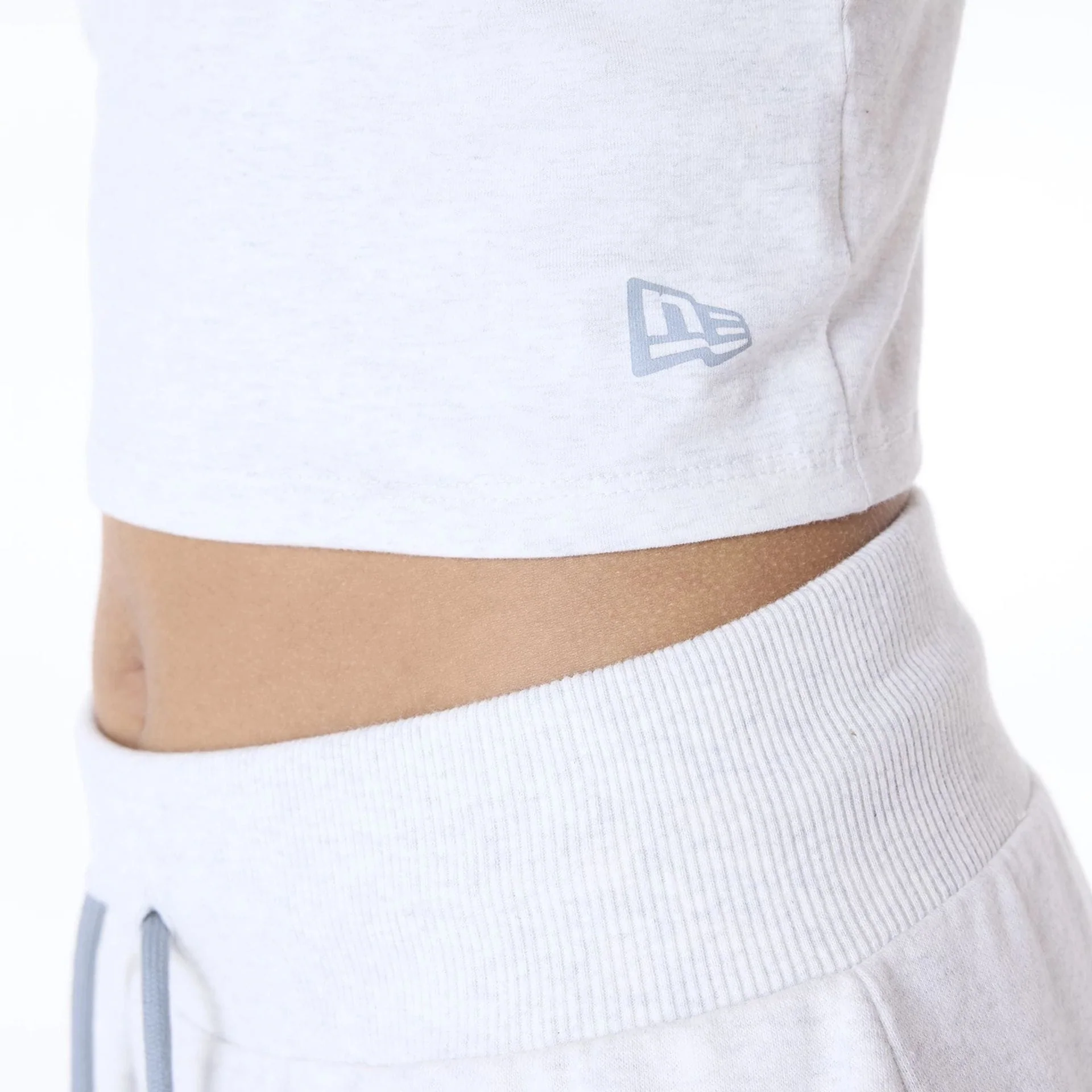 LA Dodgers Womens MLB League Essential Pastel Grey Vest - Image 6