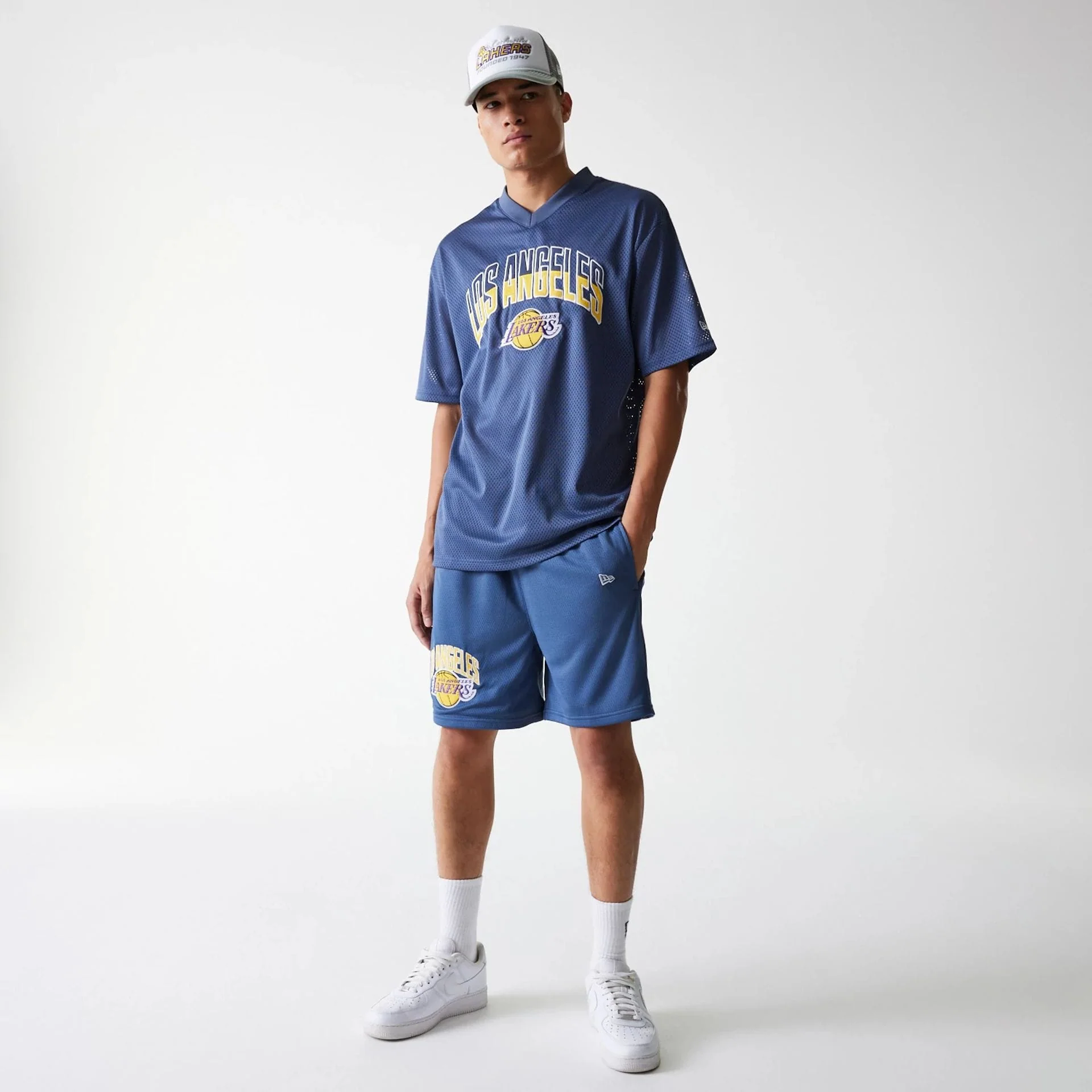 LA Lakers NBA Arch Graphic Dark Blue Mesh Shorts - Image 8
