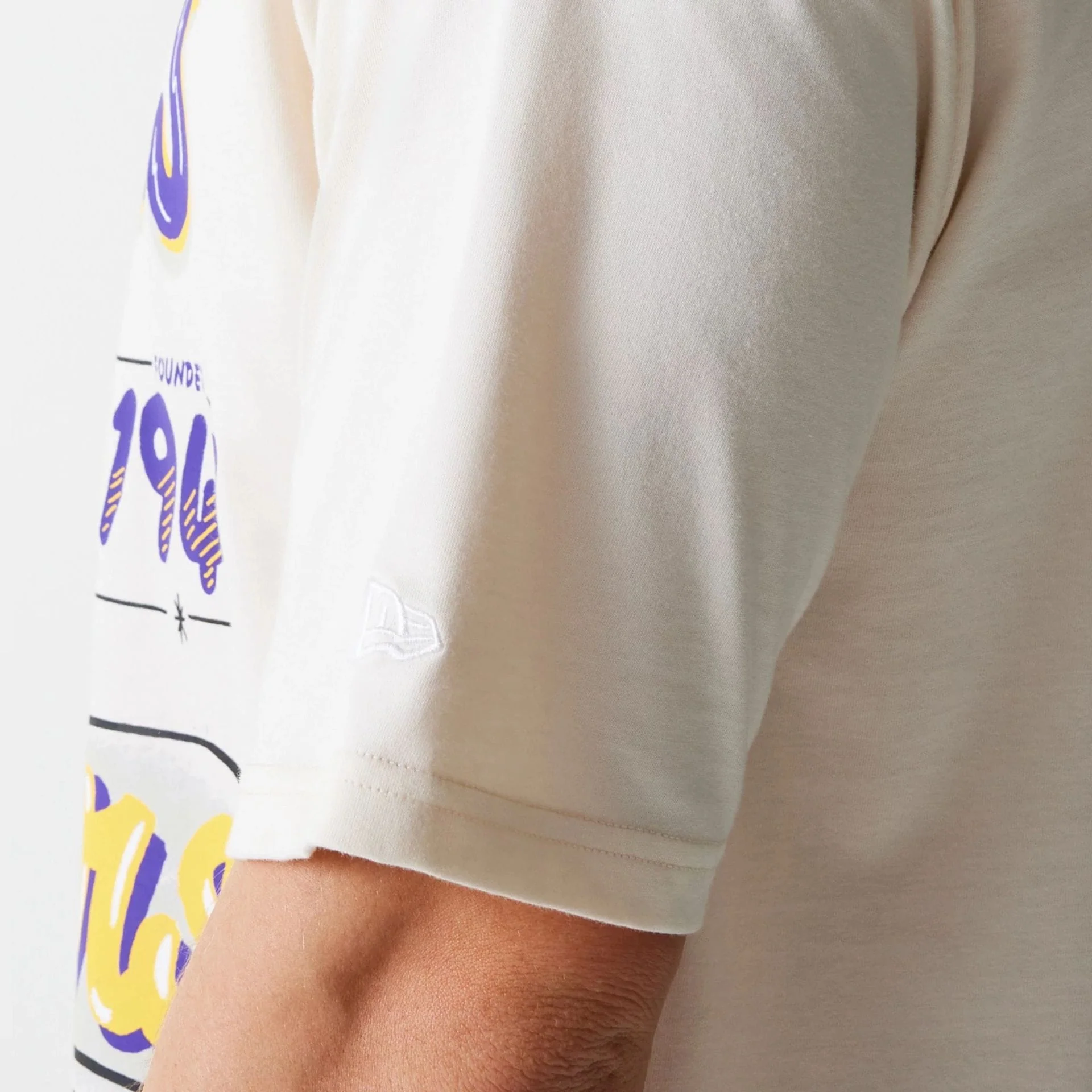 LA Lakers NBA Graphic Light Beige Oversized T-Shirt - Image 5