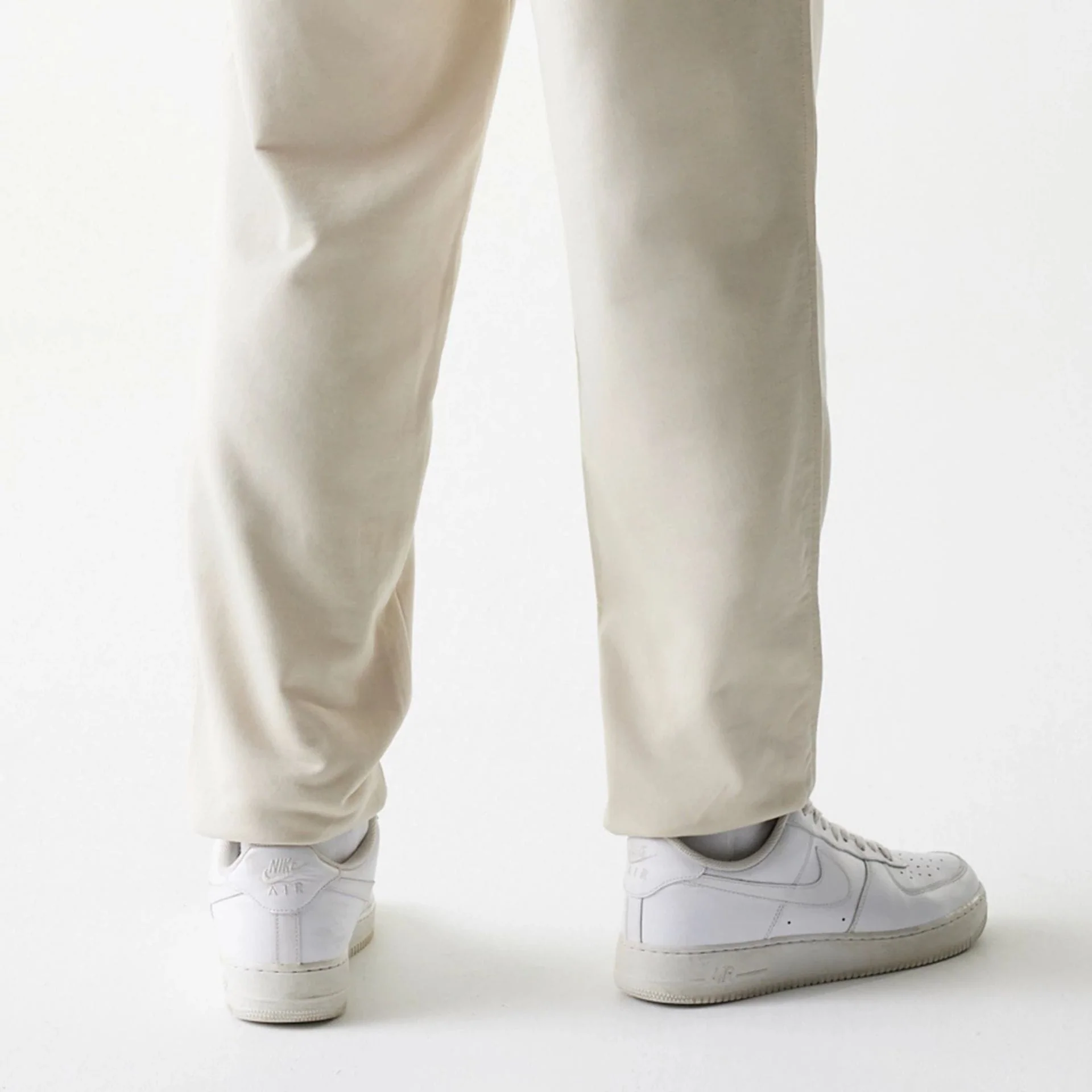 LA Lakers NBA League Essential Cream Joggers - Image 7