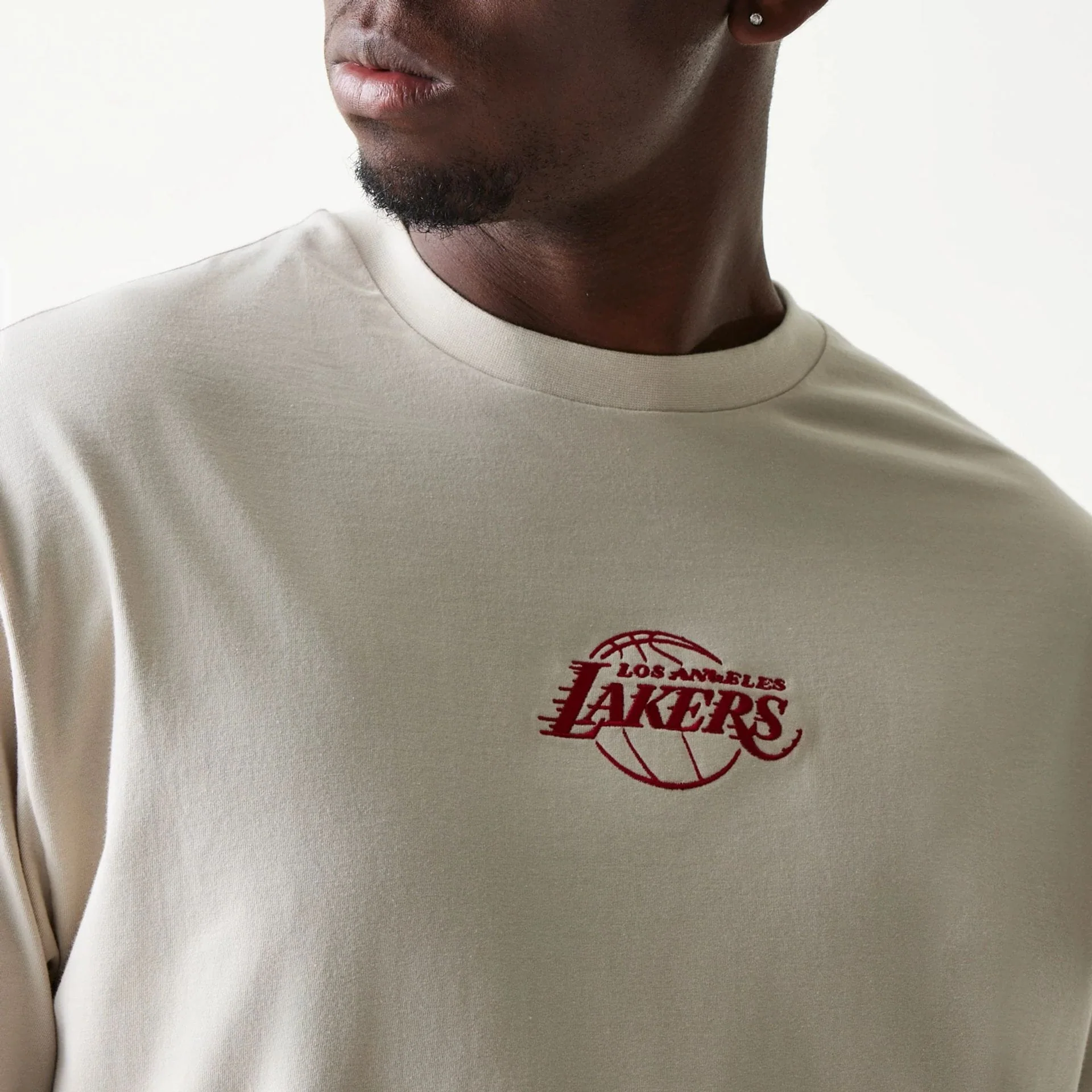 LA Lakers NBA League Essential Cream Oversized T-Shirt - Image 4