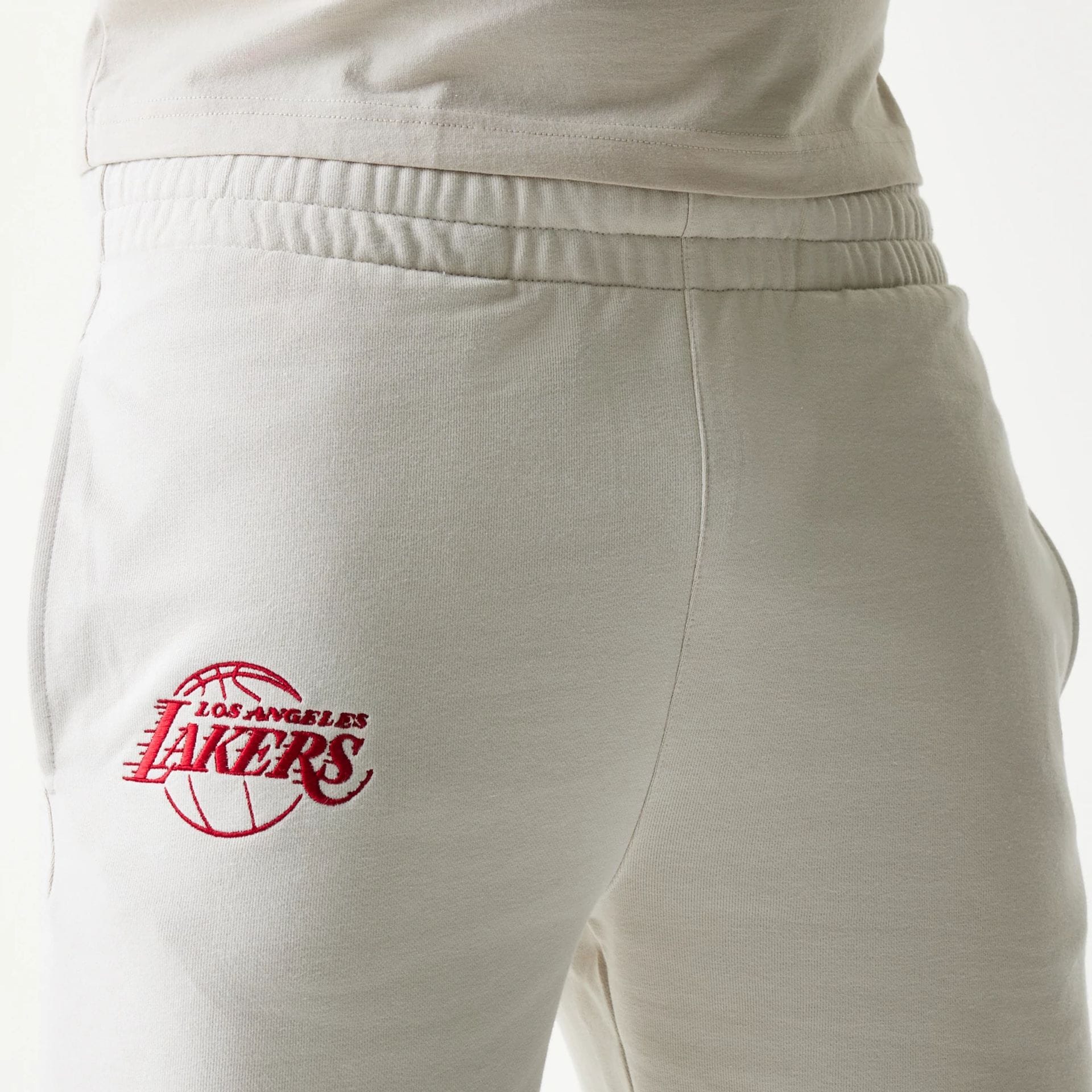 LA Lakers NBA League Essential Cream Shorts - Image 5