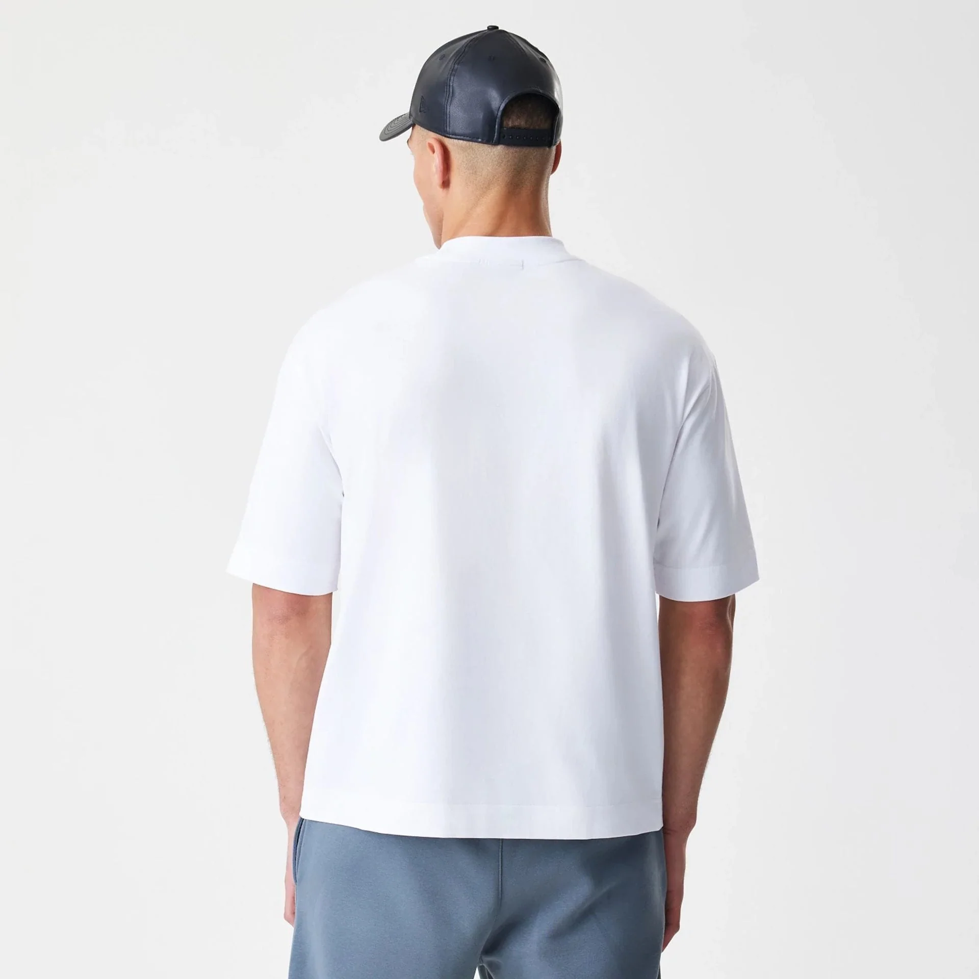 LA Lakers NBA Linear White T-Shirt - Image 2