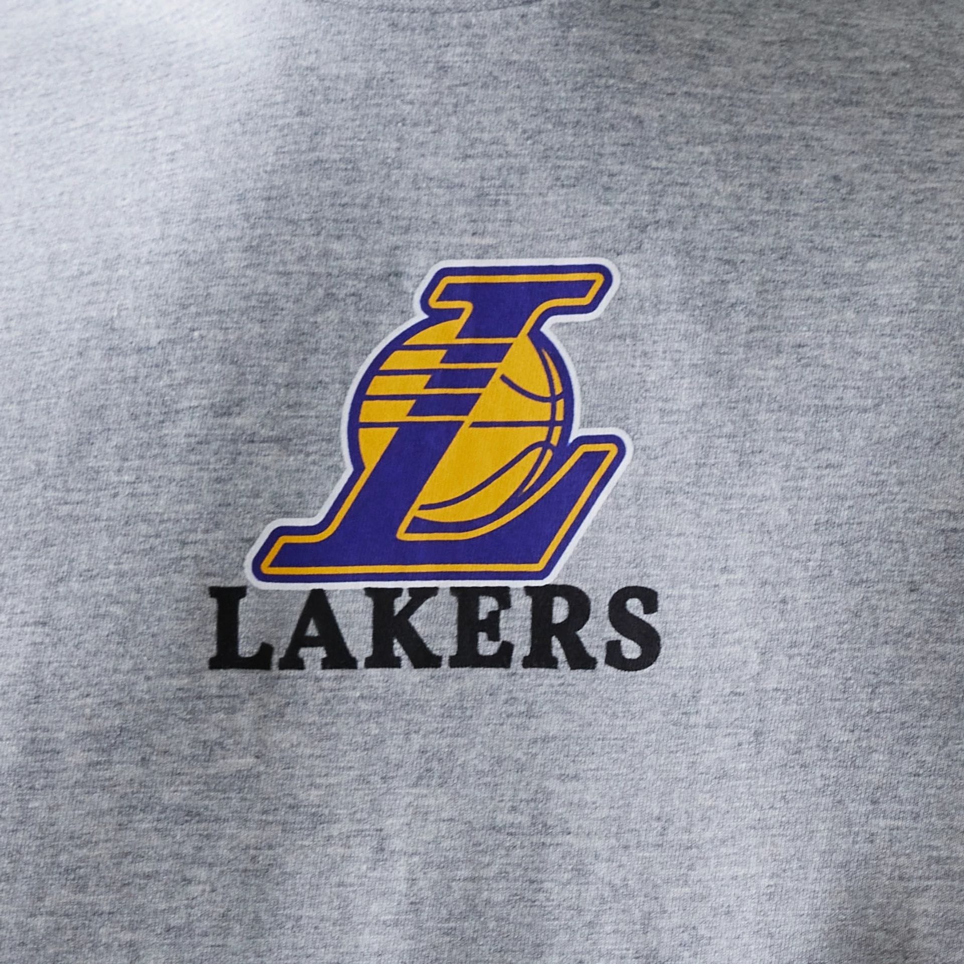 LA Lakers NBA Logo Grey T-Shirt - Image 3