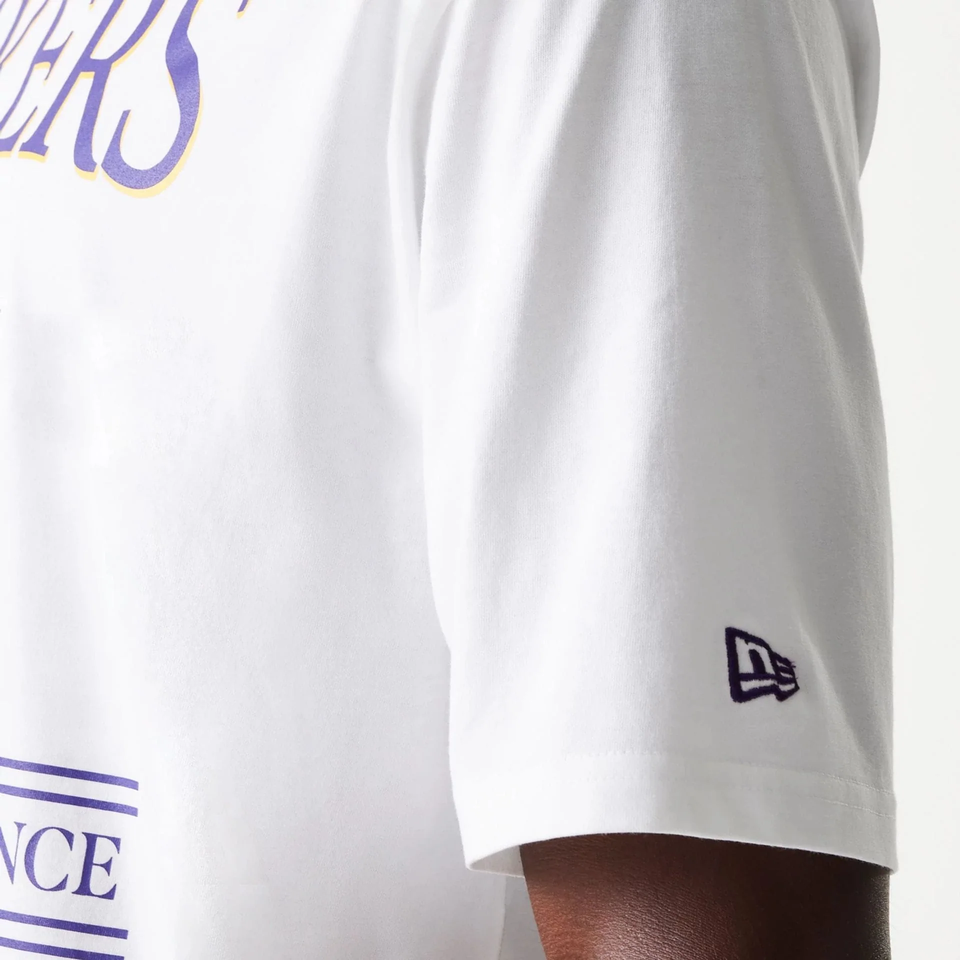 LA Lakers NBA Team Graphic White Oversized T-Shirt - Image 6