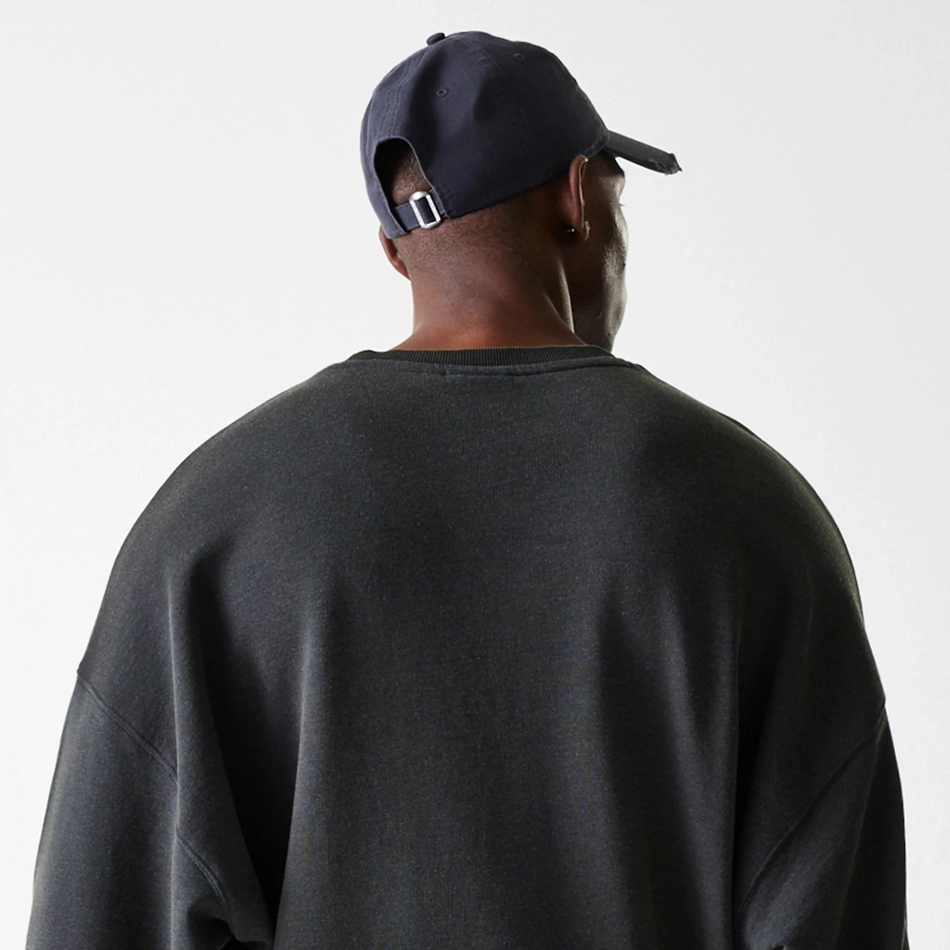 LA Lakers NBA Washed Graphic Grey Oversized Crew Neck Sweater - Image 8