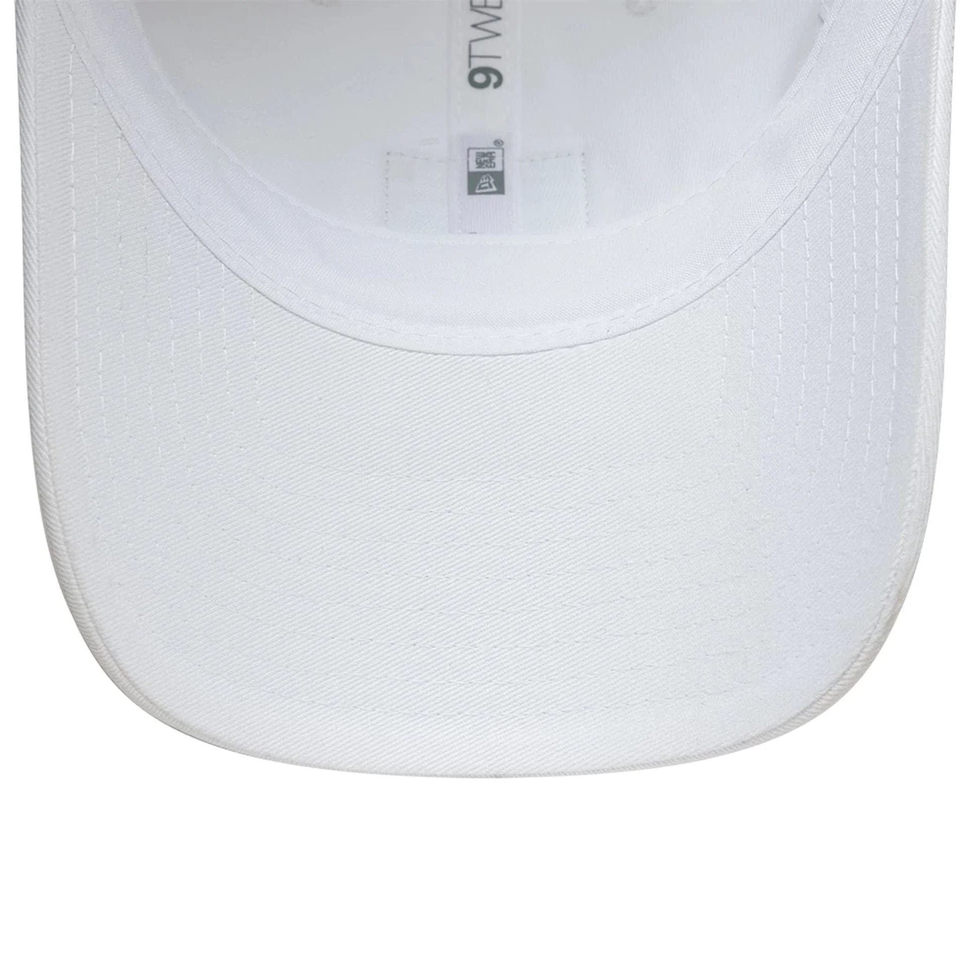Lacoste X New Era White 9TWENTY Adjustable Cap - Image 5