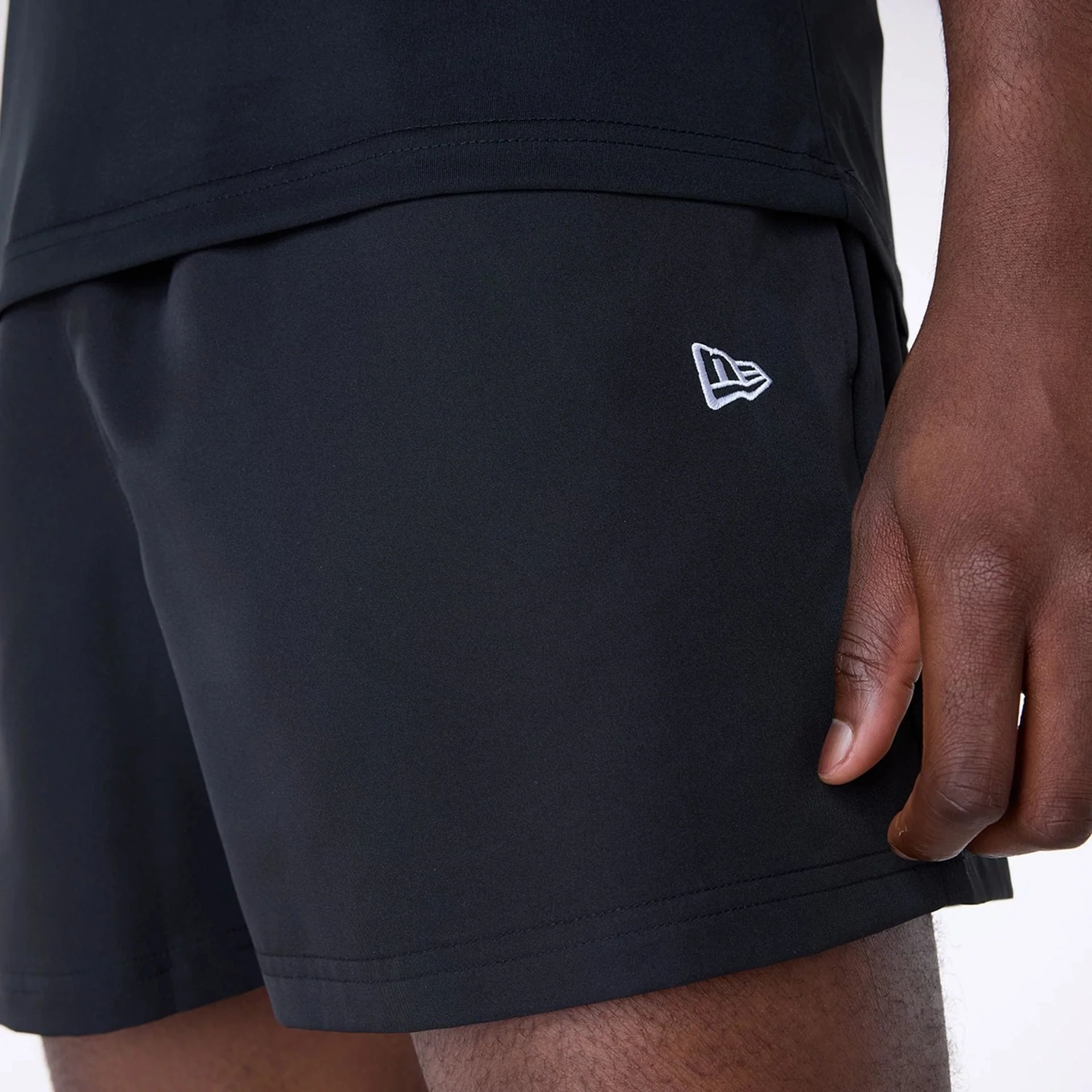 Las Vegas Raiders NFL Essentials Black Shorts - Image 4