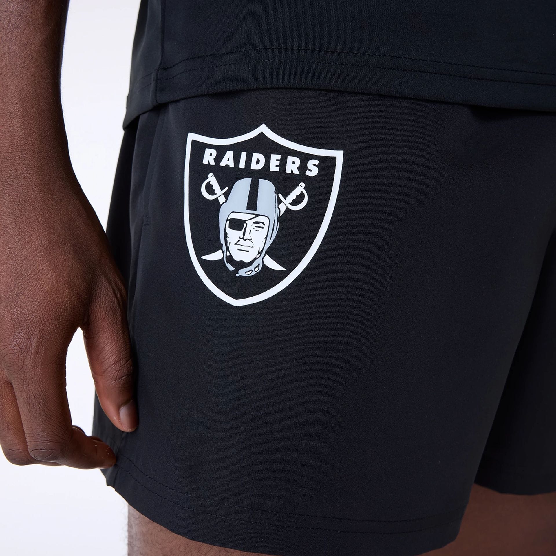 Las Vegas Raiders NFL Essentials Black Shorts - Image 8