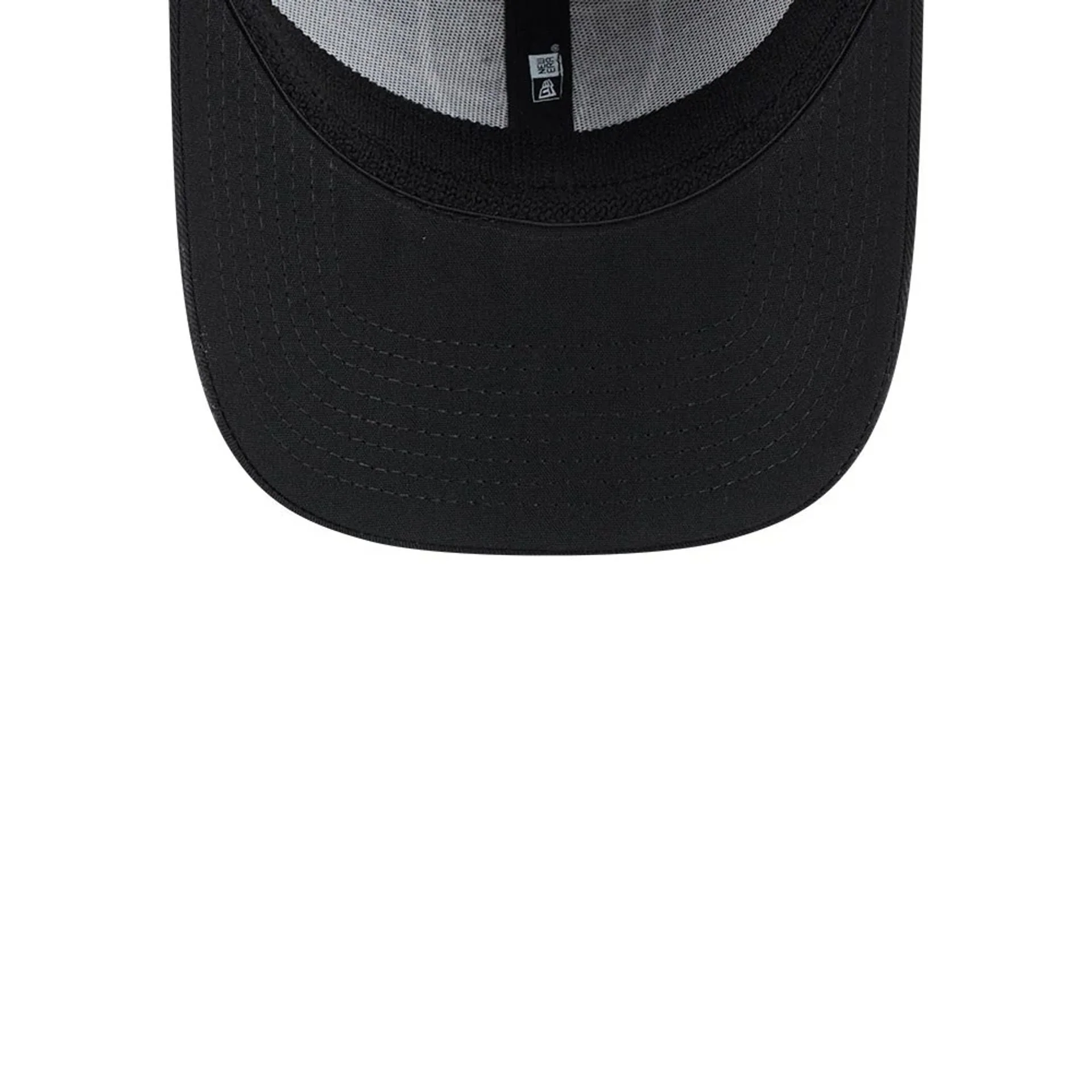 Las Vegas Raiders NFL Evergreen Neo Black 39THIRTY Stretch Fit Cap - Image 7