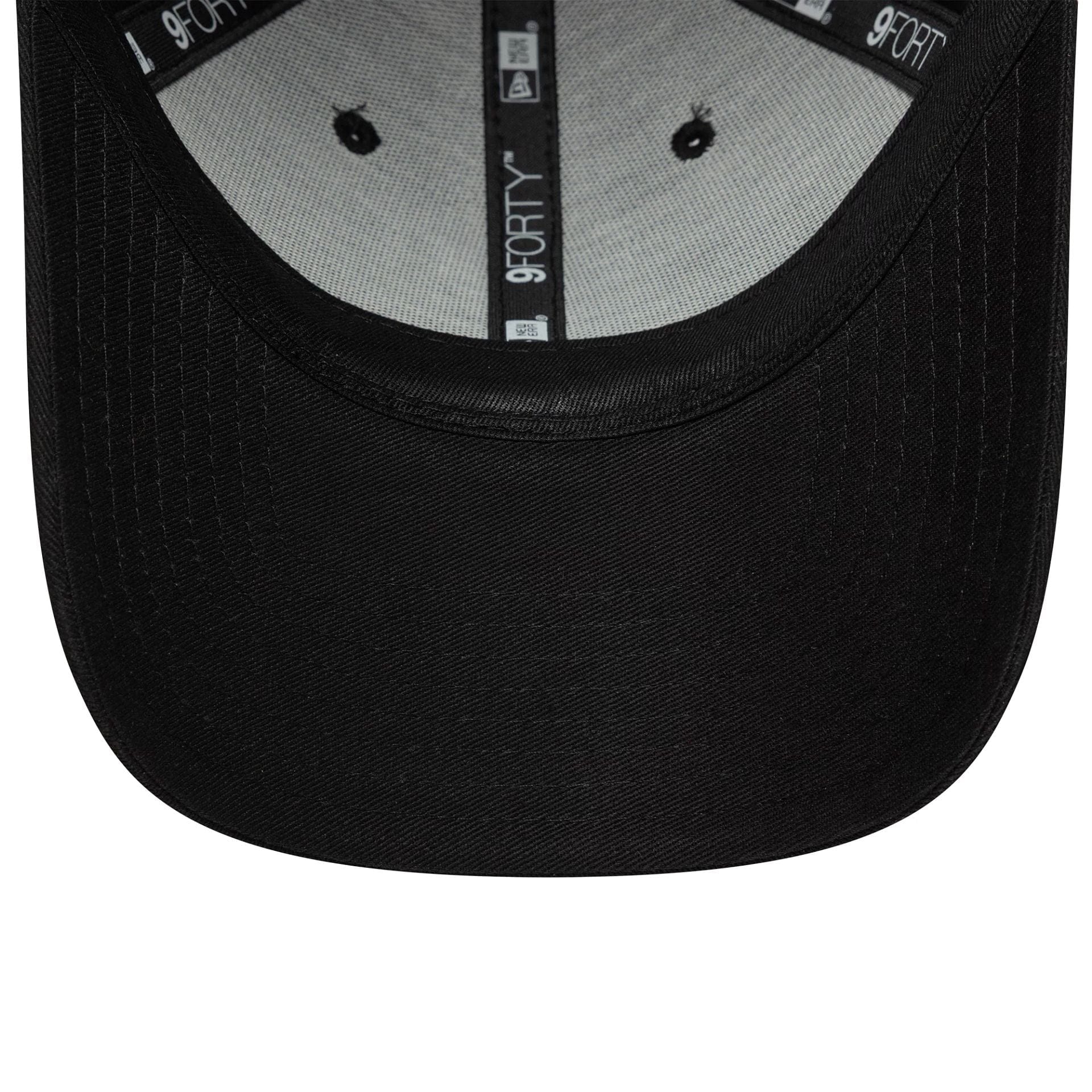 Liverpool FC Core Black 9FORTY Adjustable Cap - Image 5