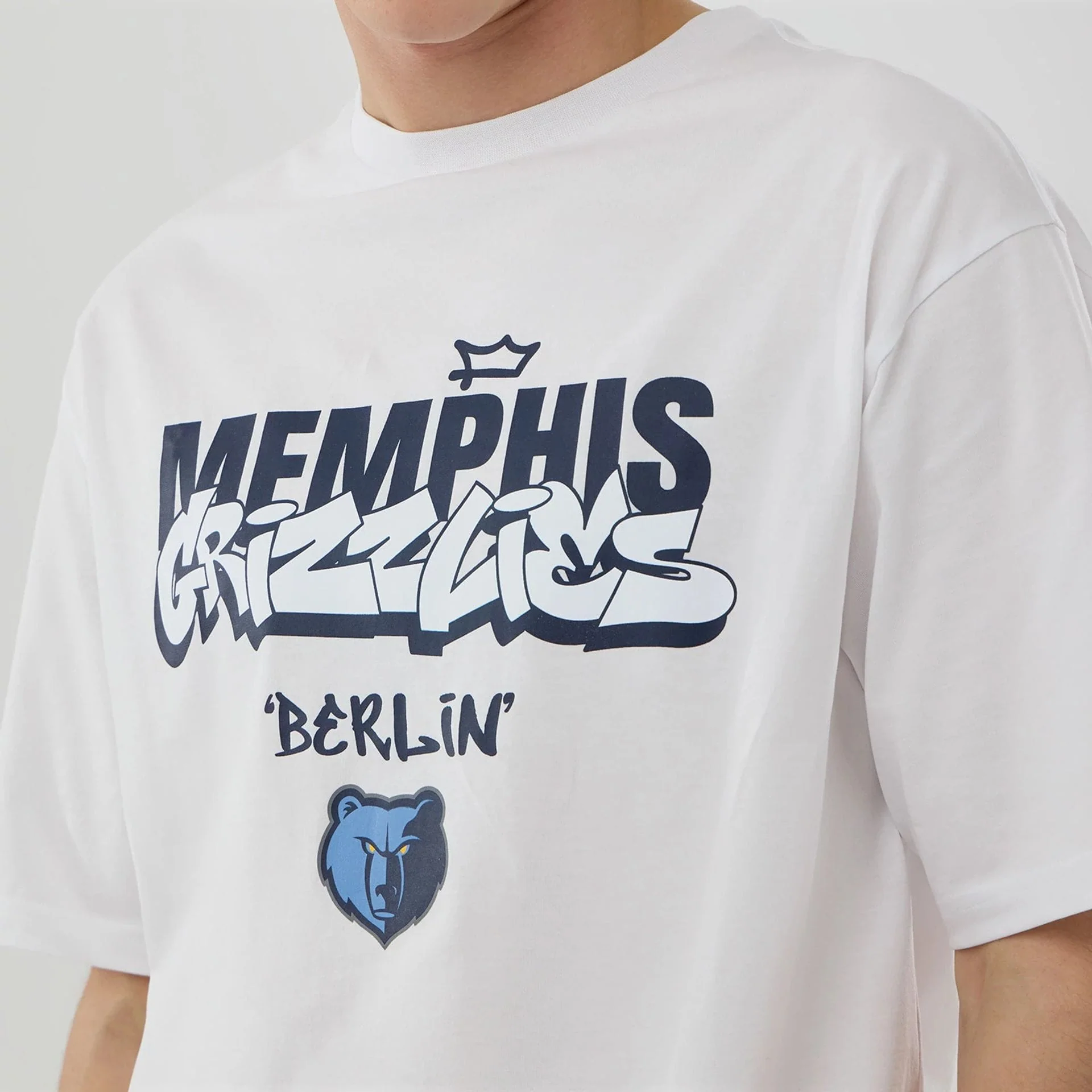 Memphis Grizzlies NBA Berlin Game 2026 White Oversized T-Shirt - Image 3