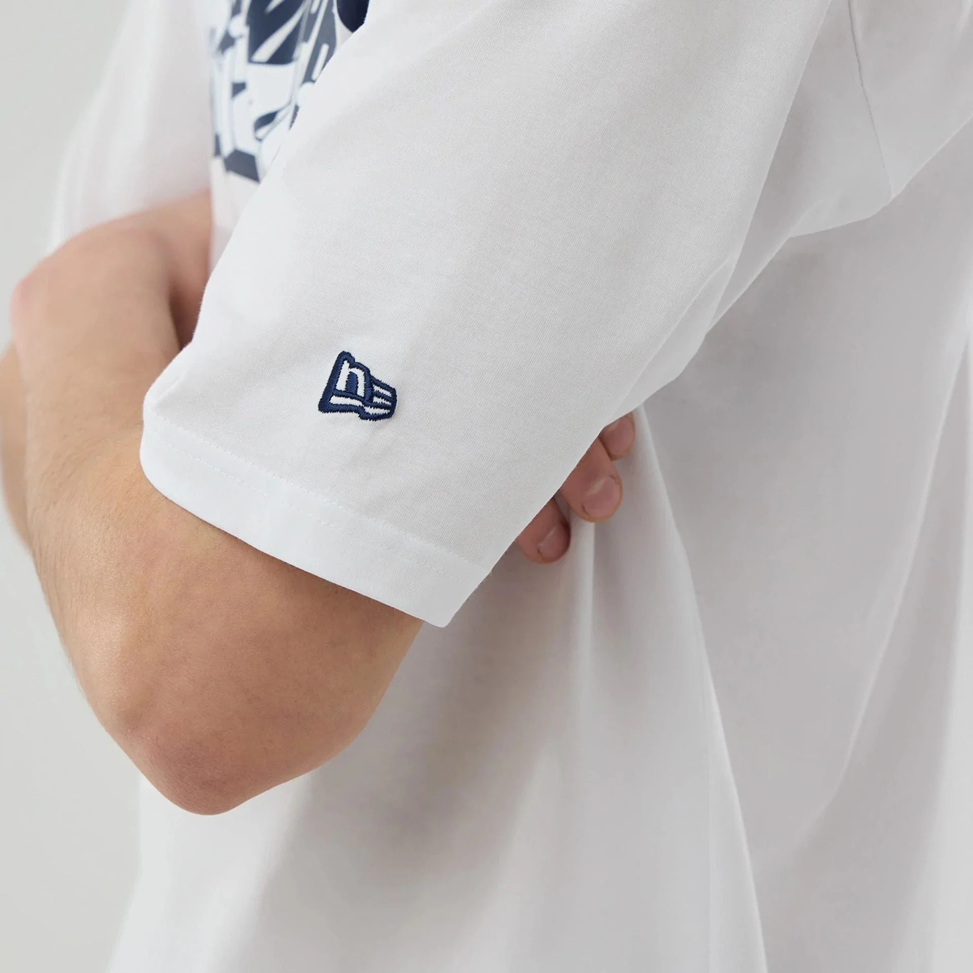 Memphis Grizzlies NBA Berlin Game 2026 White Oversized T-Shirt - Image 5