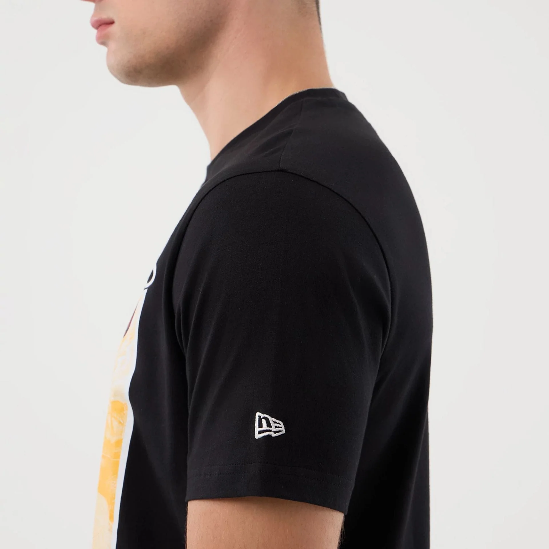 Miami Heat NBA Graphic Black T-Shirt - Image 7