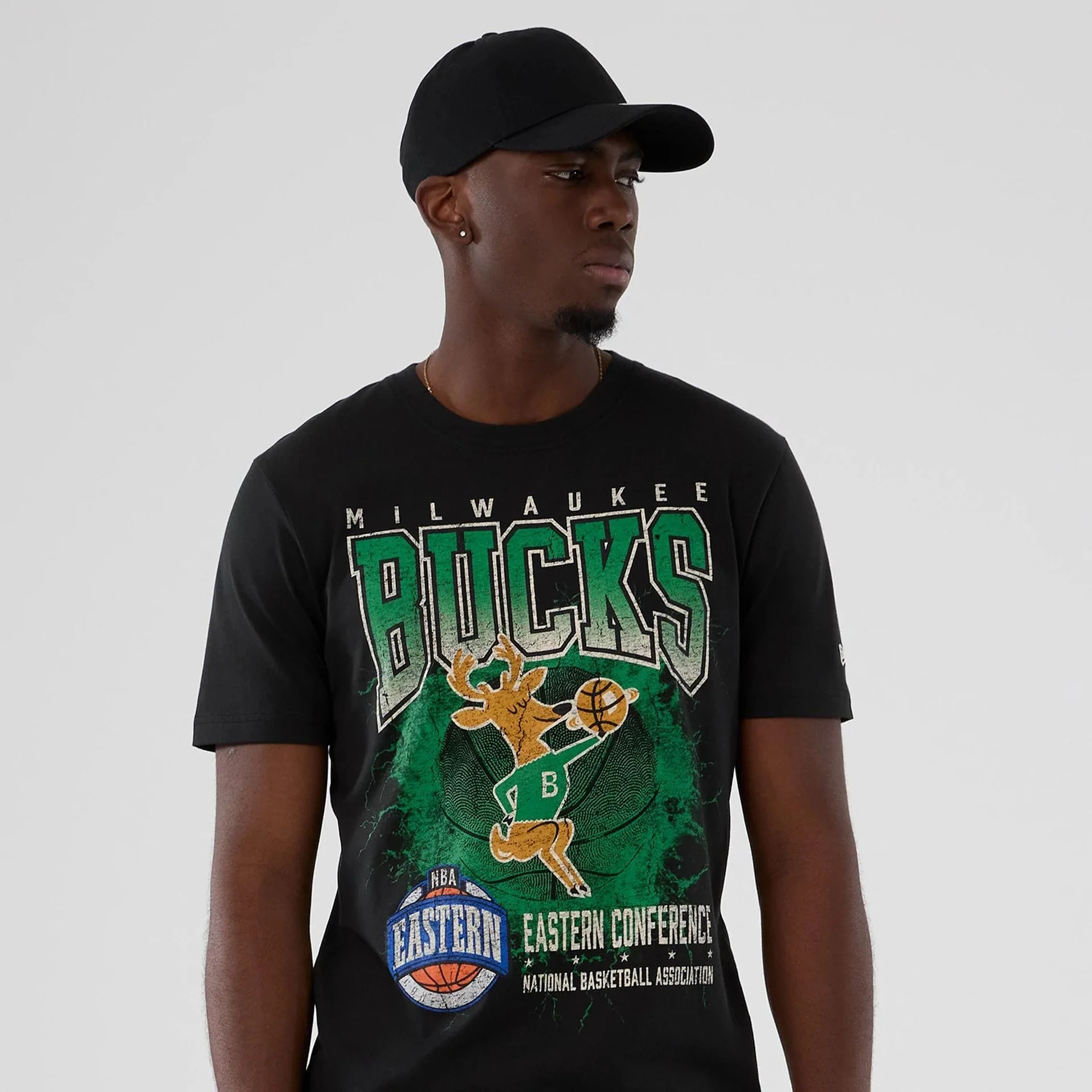Milwaukee Bucks NBA Hardwood Classic Black T-Shirt - Image 7